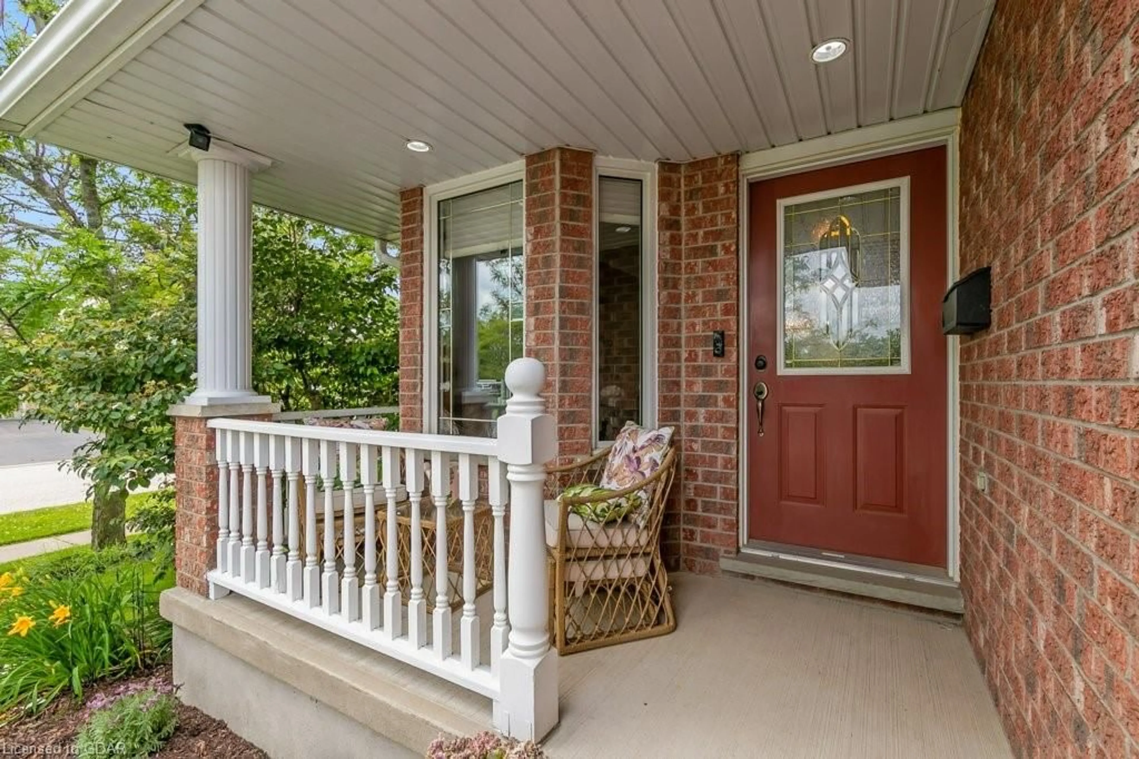 Indoor entryway for 37 Carroll Cres, Guelph Ontario N1G 5B5