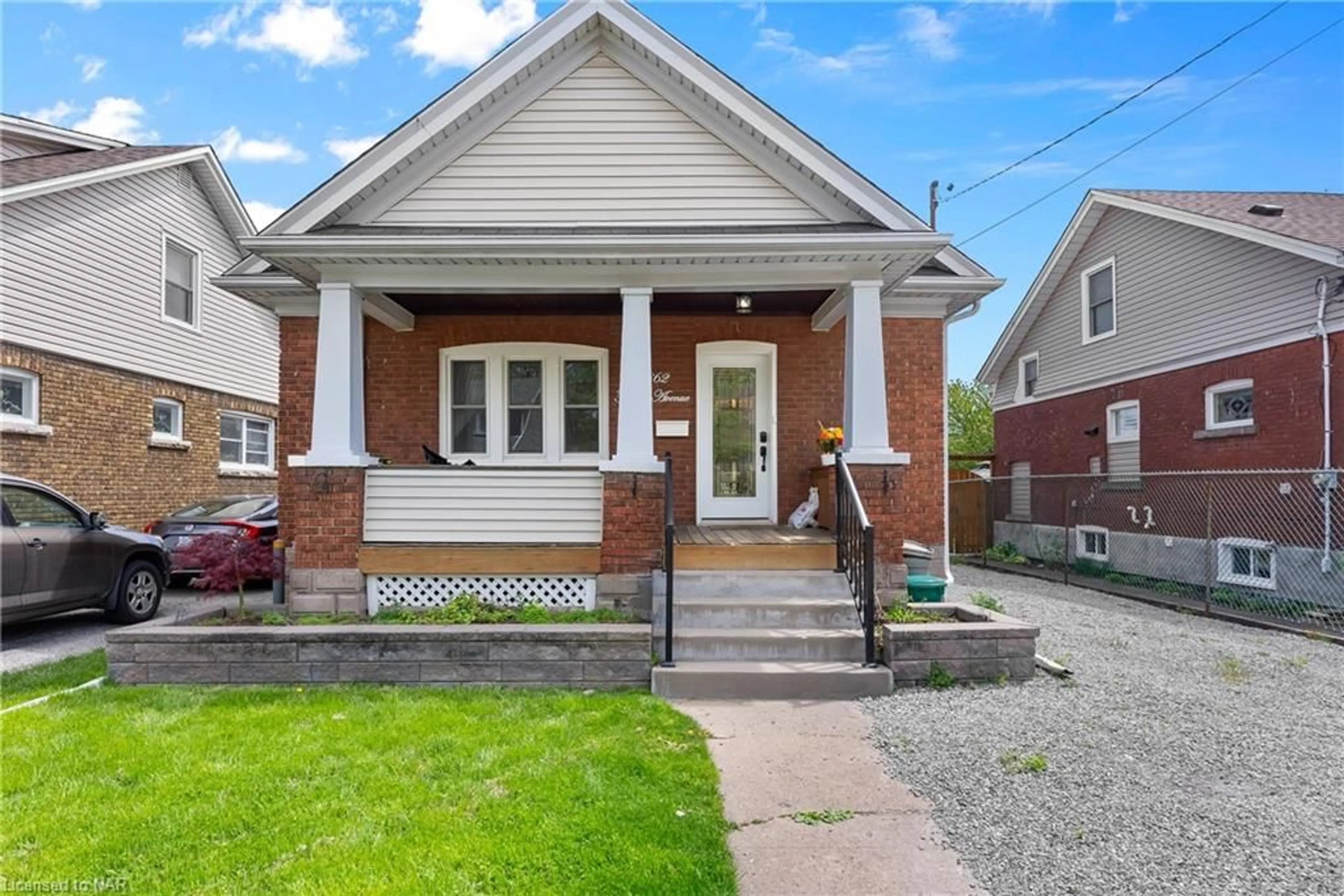 Frontside or backside of a home for 4862 Fourth Ave, Niagara Falls Ontario L2E 4P1