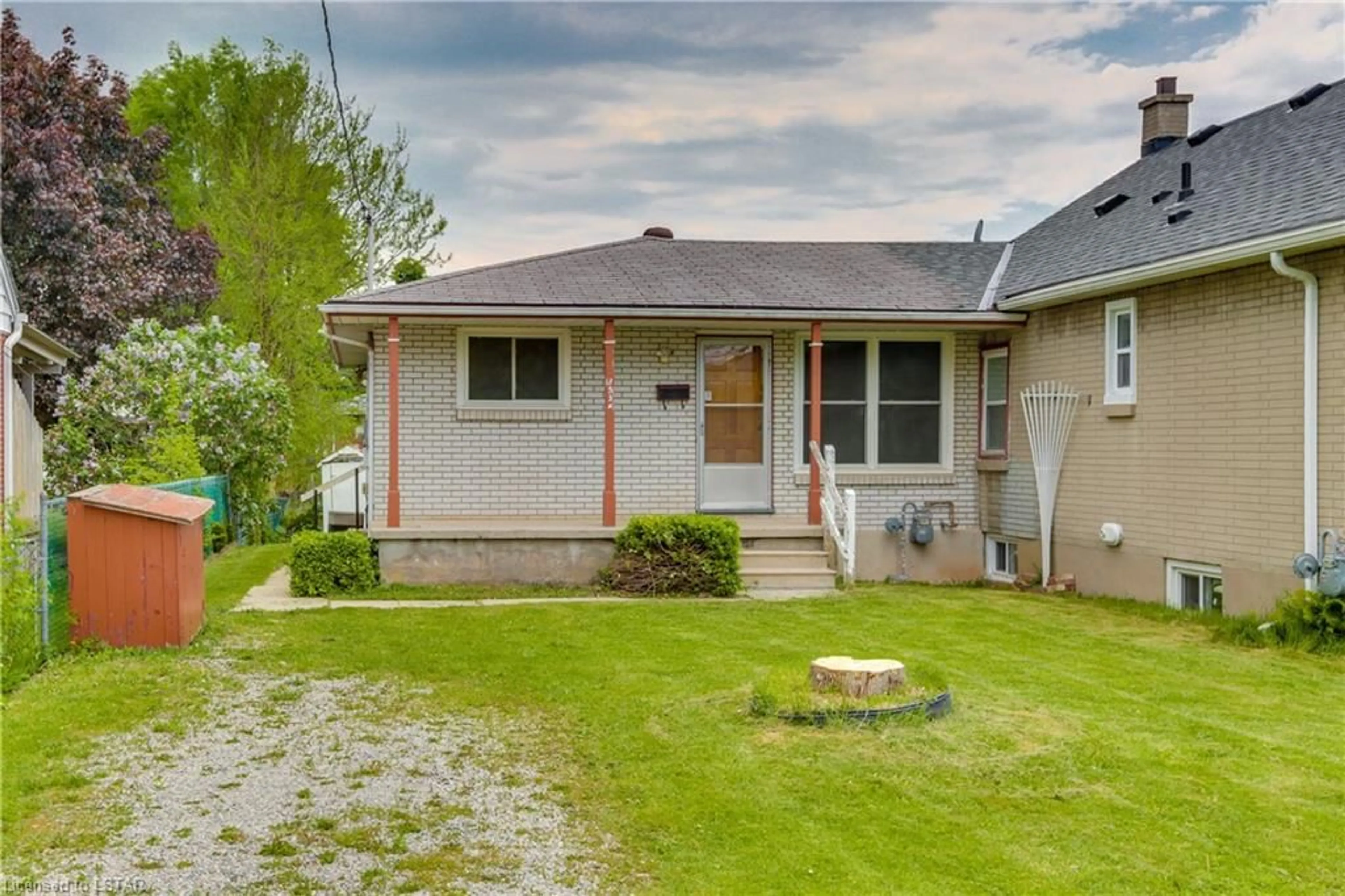 Frontside or backside of a home for 353 A Manitoba St, London Ontario N5W 4W2