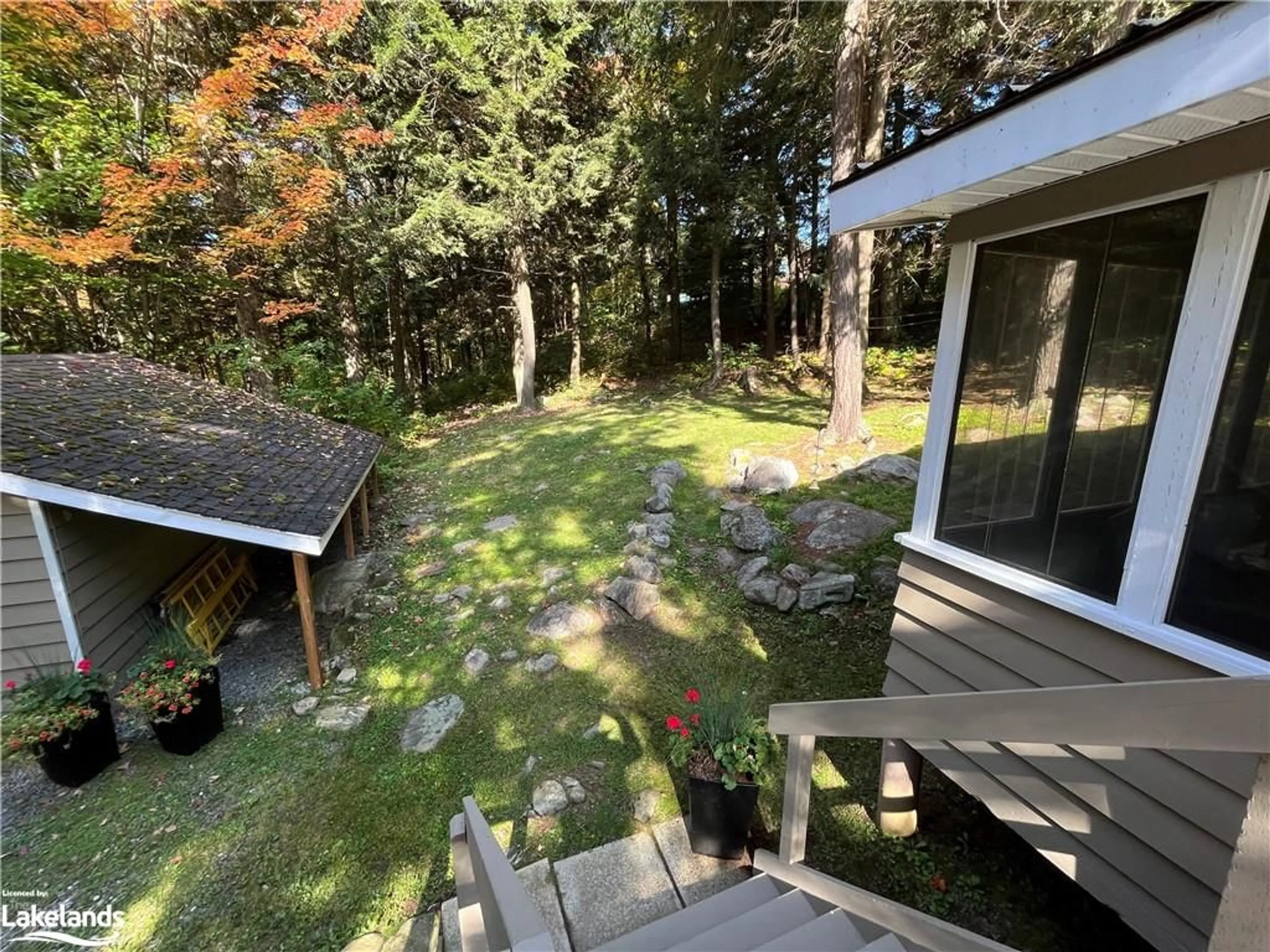 Patio for 5 Hemlock Ridge, Huntsville Ontario P1H 2J2