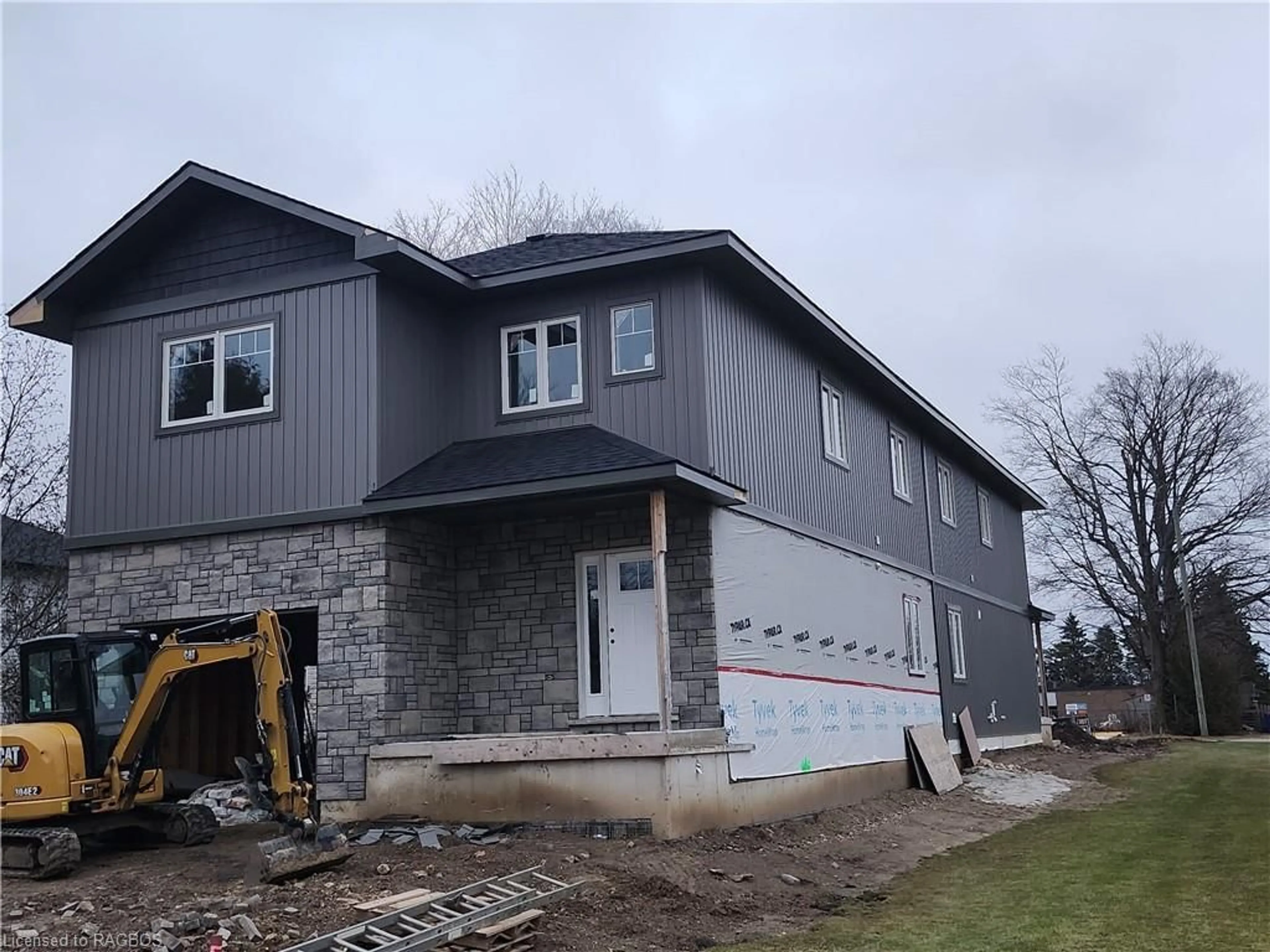 Frontside or backside of a home for 140 Gold St, Dundalk Ontario N0C 1B0