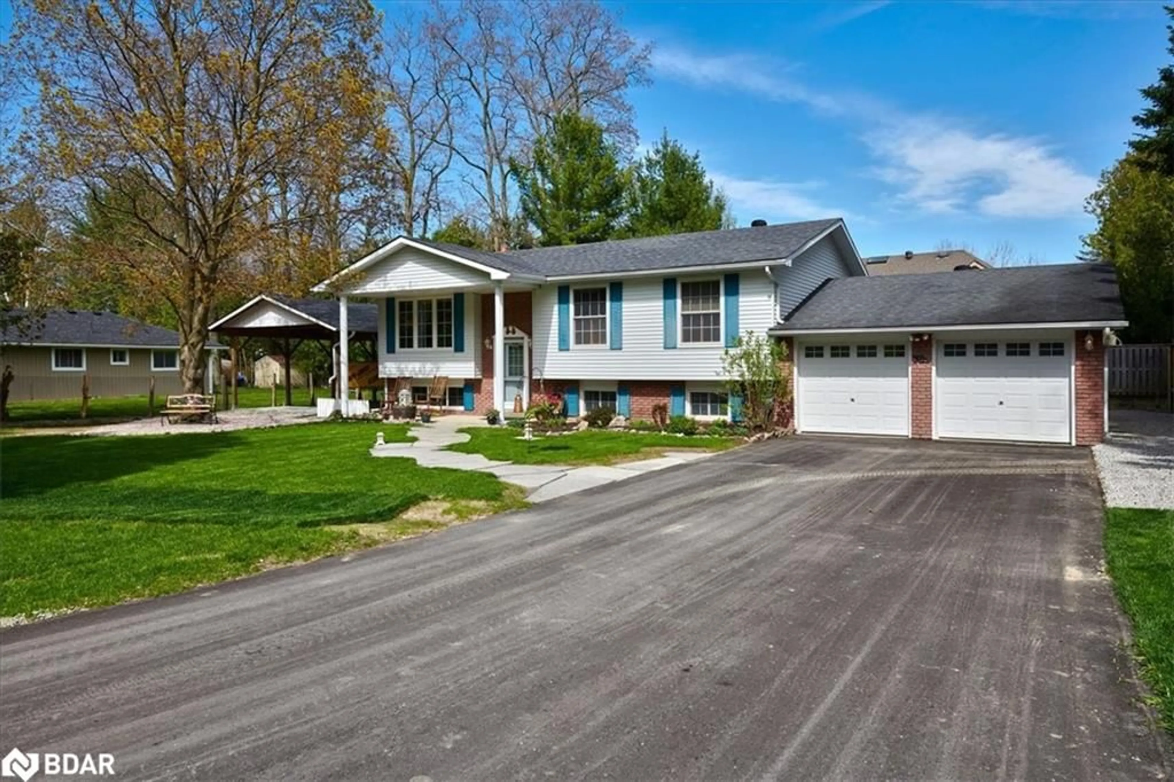 Frontside or backside of a home for 3929 Rosemary Lane, Innisfil Ontario L9S 2L6
