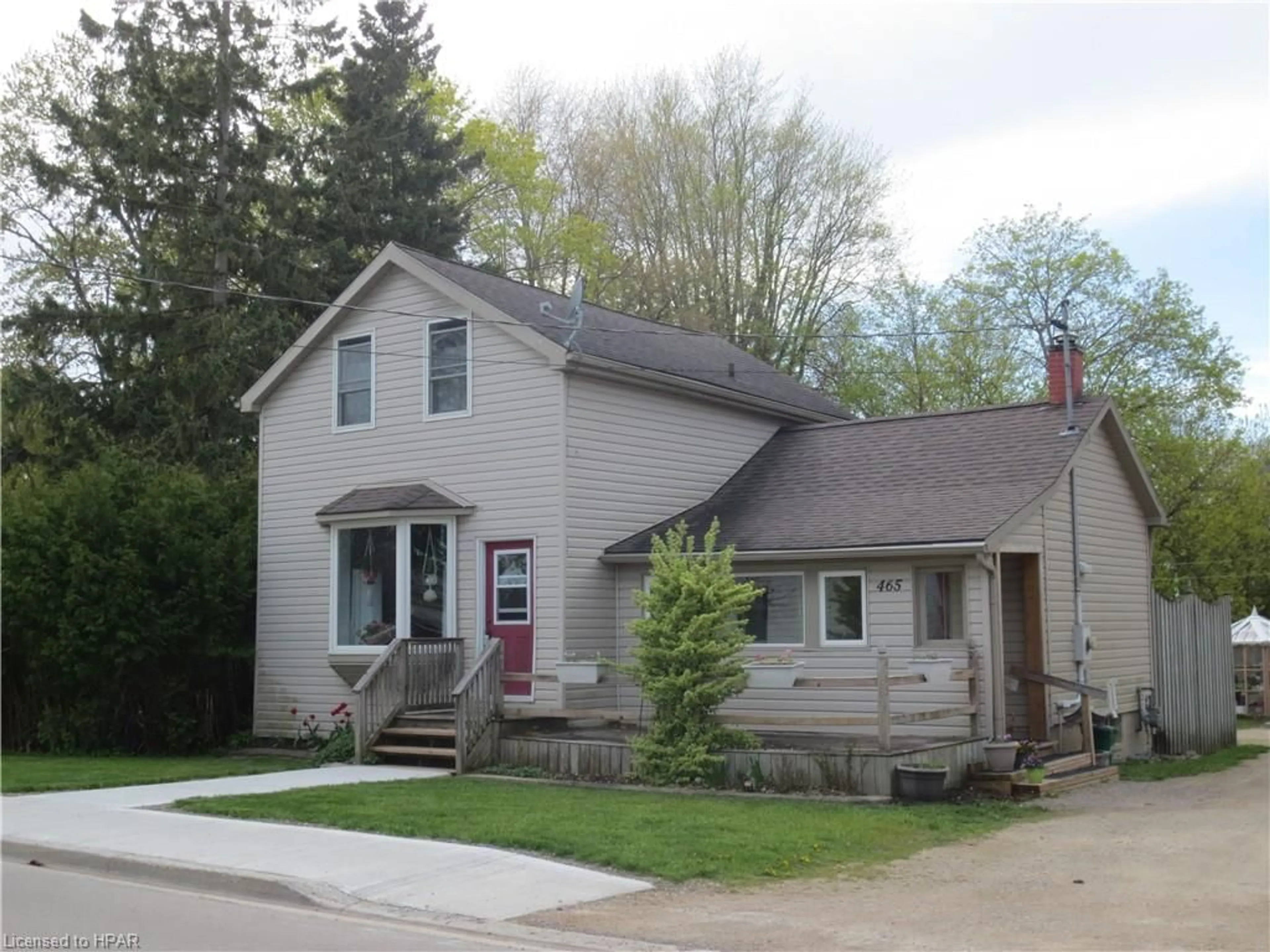 Frontside or backside of a home for 465 Queen St, Palmerston Ontario N0G 2P0