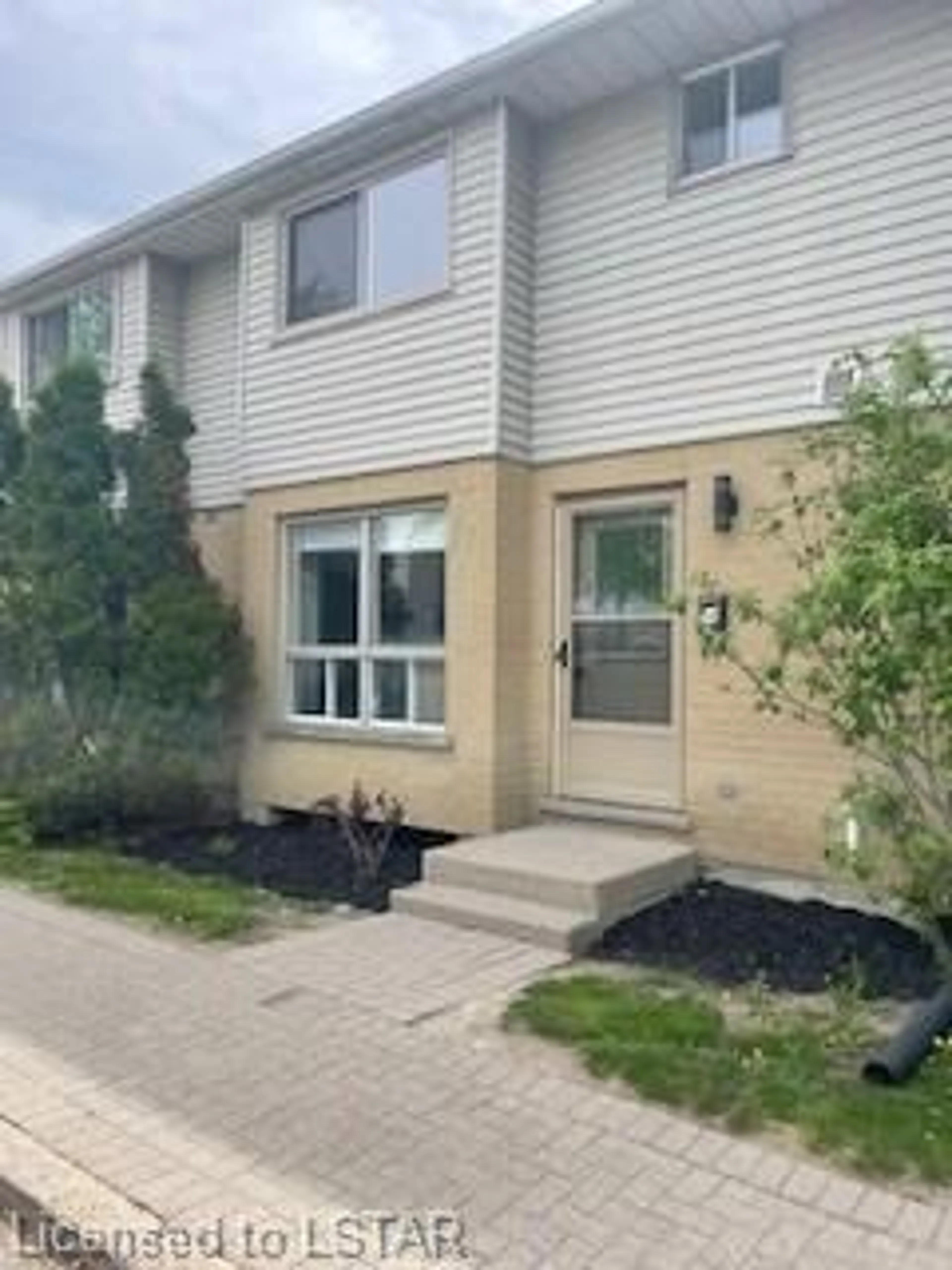 A pic from exterior of the house or condo for 35 Waterman Ave #54, London Ontario N6C 5T7