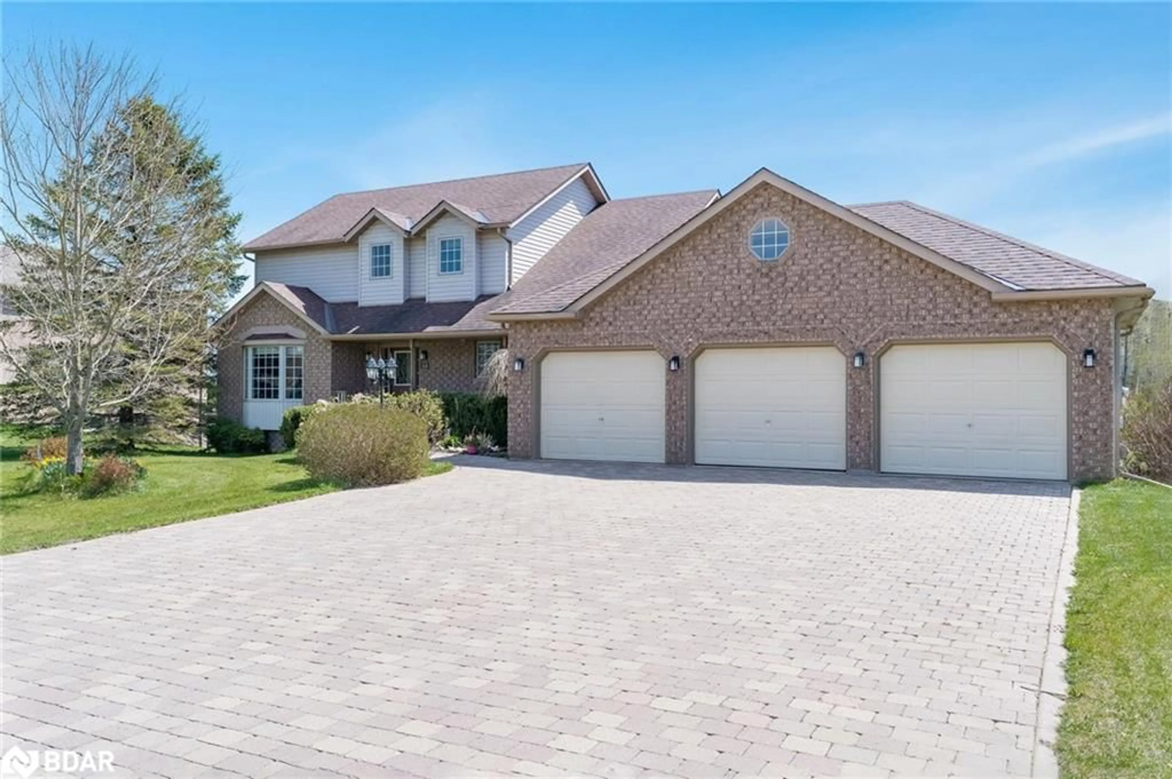 Home with brick exterior material for 36 Marlow Cir, Springwater Ontario L0L 1V0