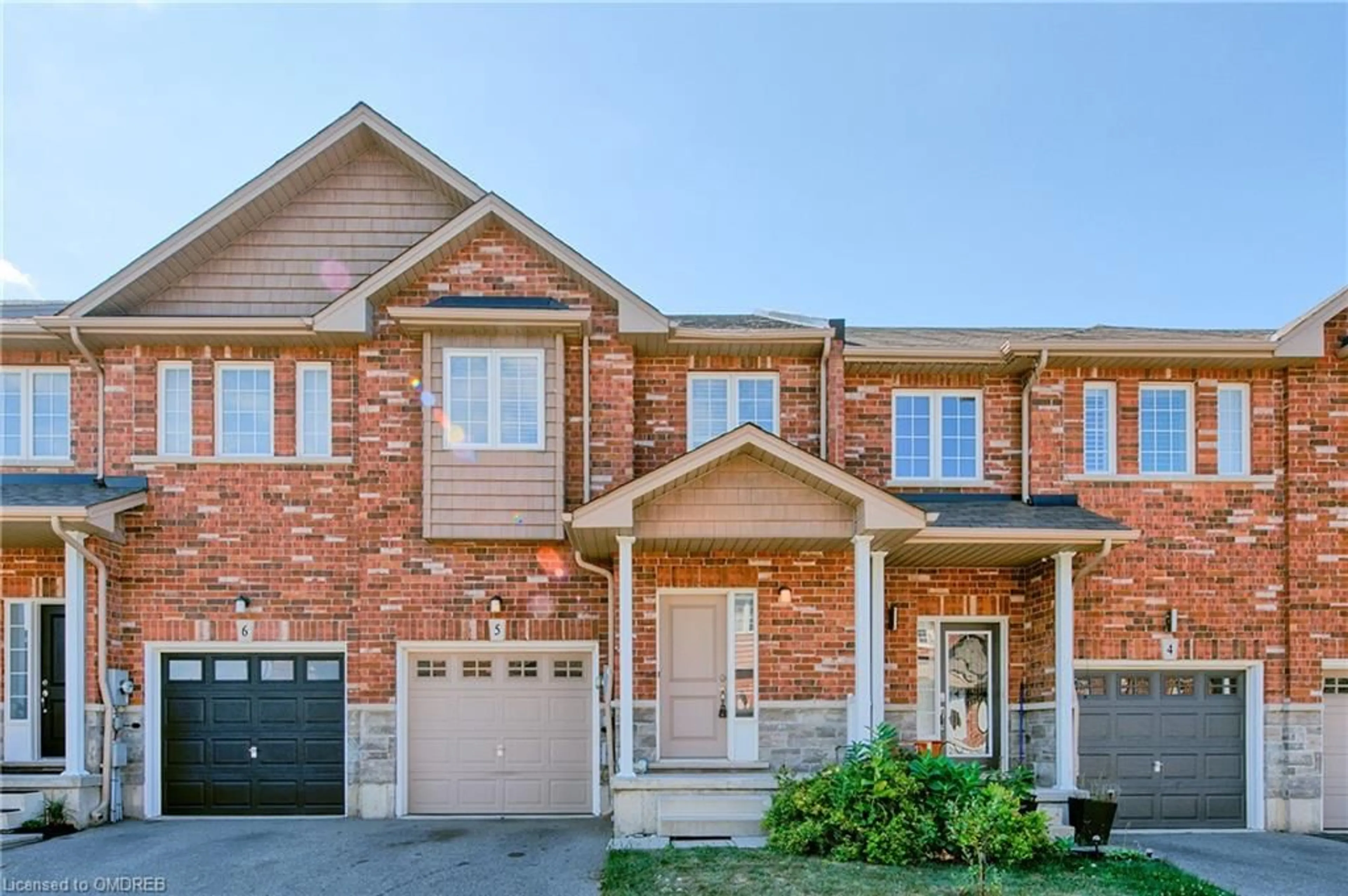 Home with brick exterior material for 45 Seabreeze Cres #5, Stoney Creek Ontario L8E 0G1