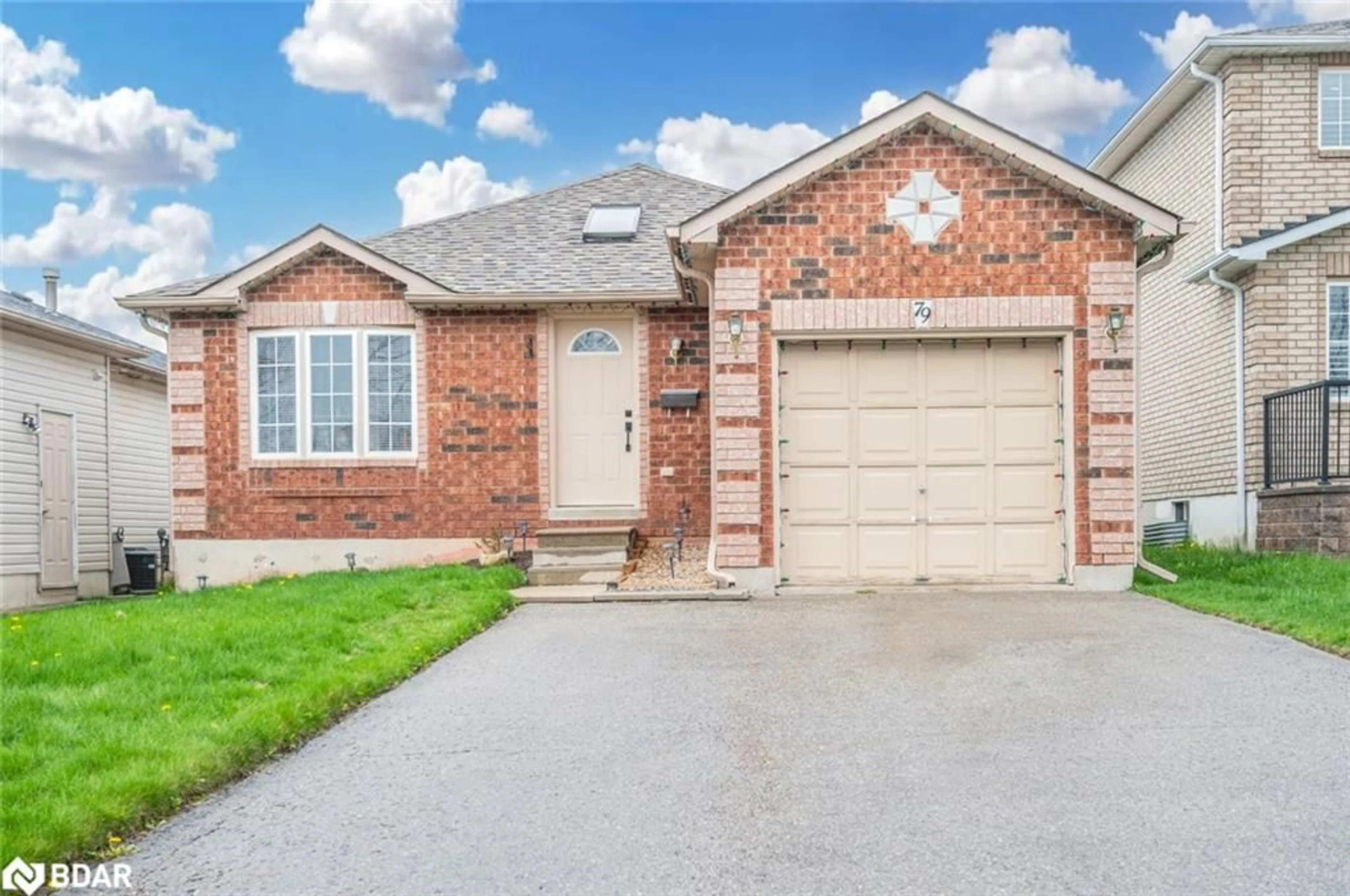 Home with brick exterior material for 79 Ambler Bay, Barrie Ontario L4M 7A6