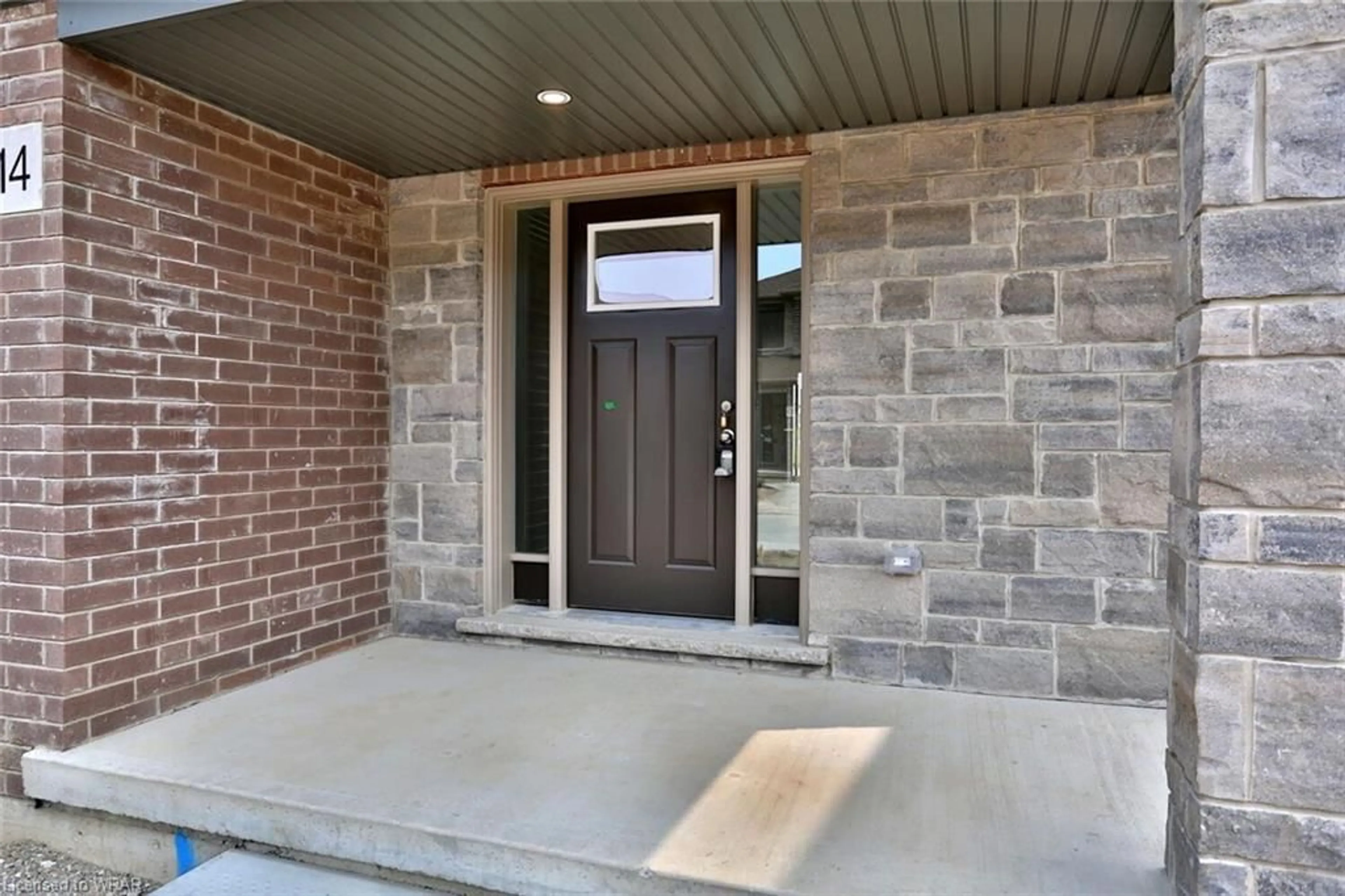 Indoor entryway for 14 West Mill St, Ayr Ontario N0B 1E0