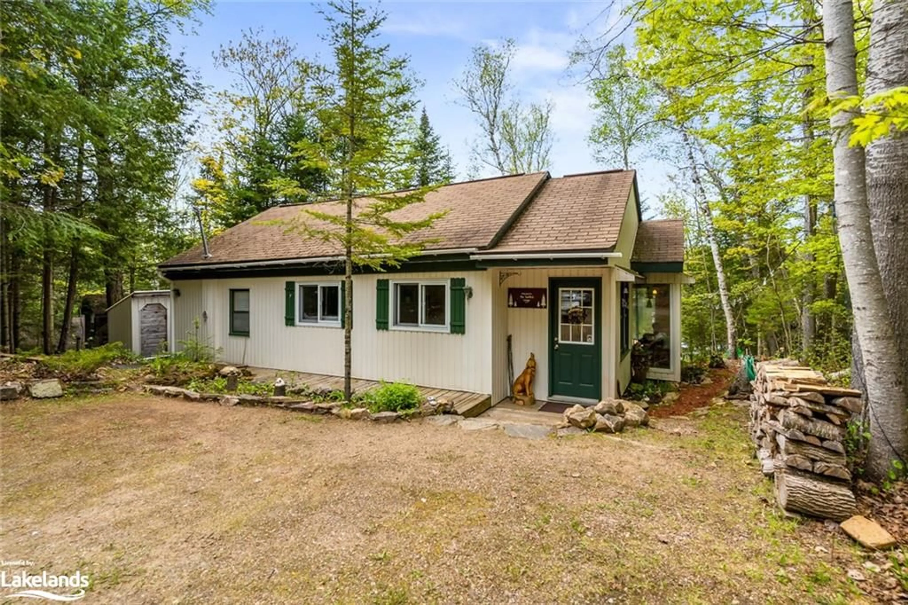 Cottage for 1099 Sharon Lake Dr, Minden Ontario K0M 2K0