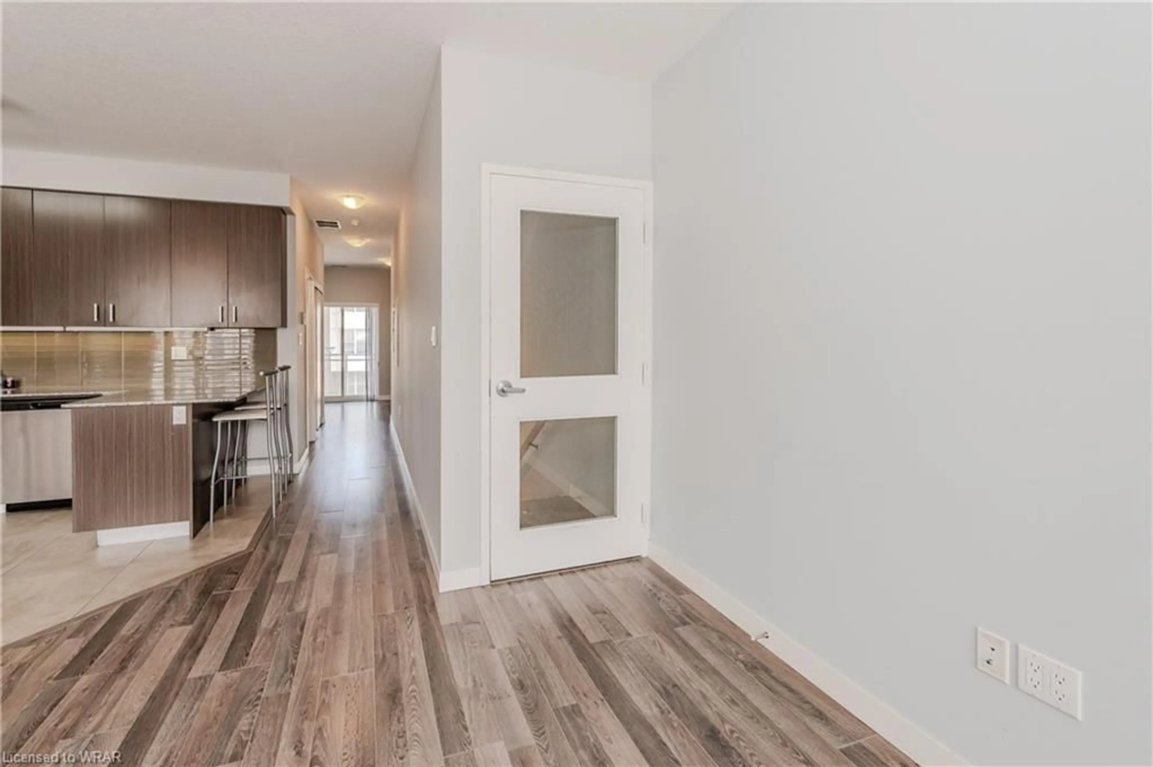 Indoor entryway, wood floors for 62 Balsam St #T210, Waterloo Ontario N2L 3H2