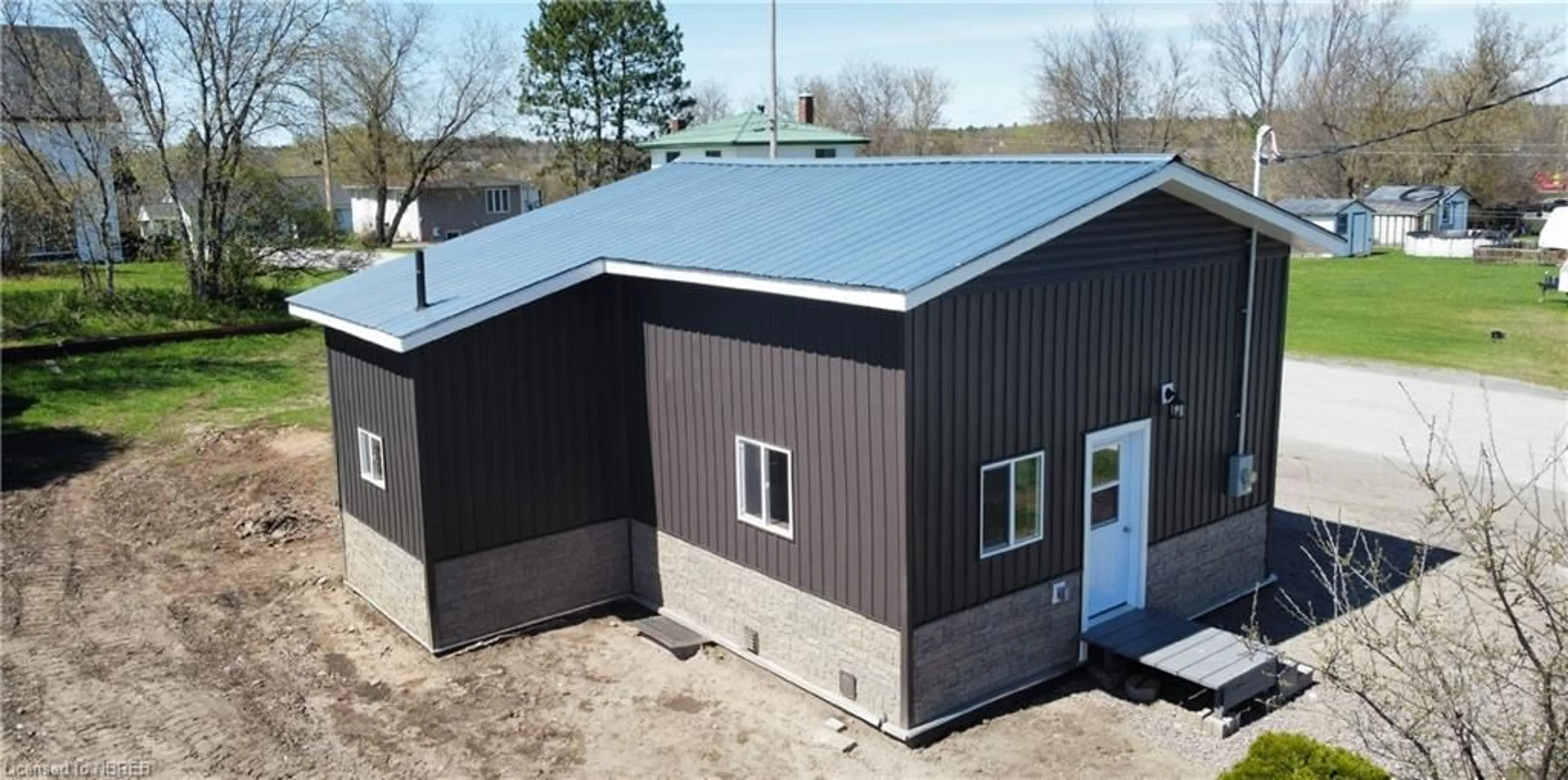 Shed for 71 Cache St, Sturgeon Falls Ontario P0H 1G0