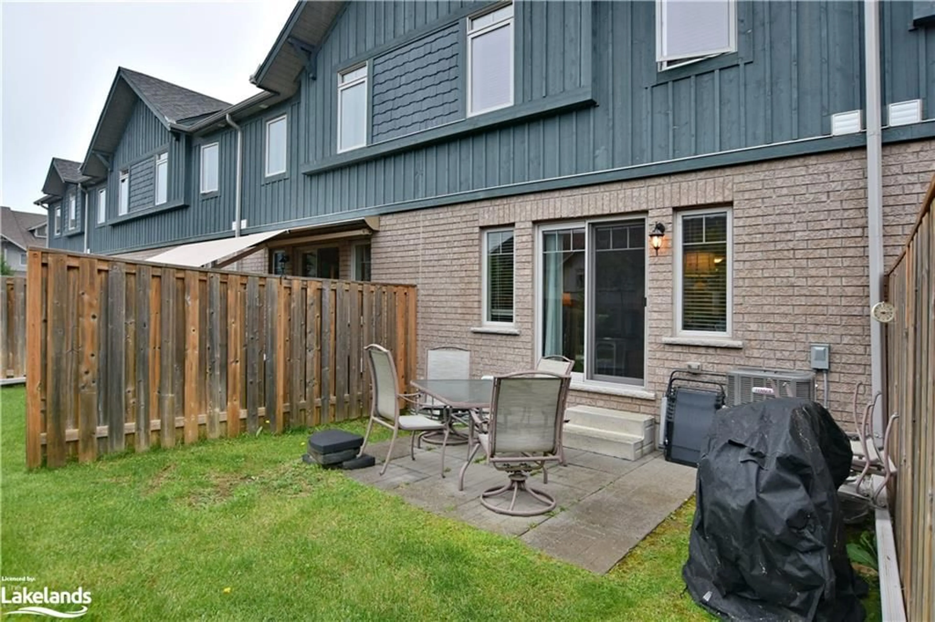 Patio for 42 Conservation Way, Collingwood Ontario L9Y 0G9