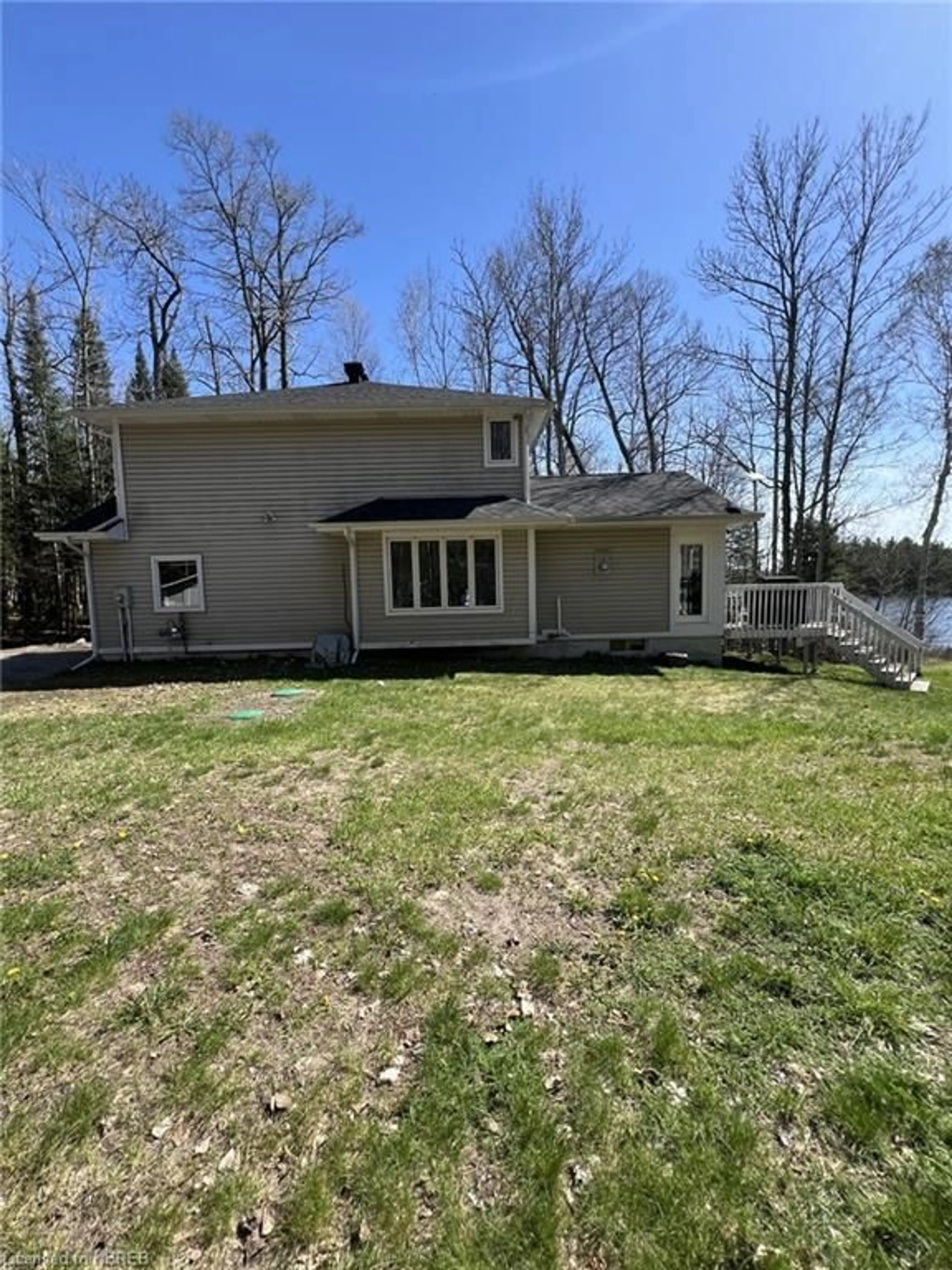 Frontside or backside of a home for 2431 Northshore Rd, North Bay Ontario P1B 8G4