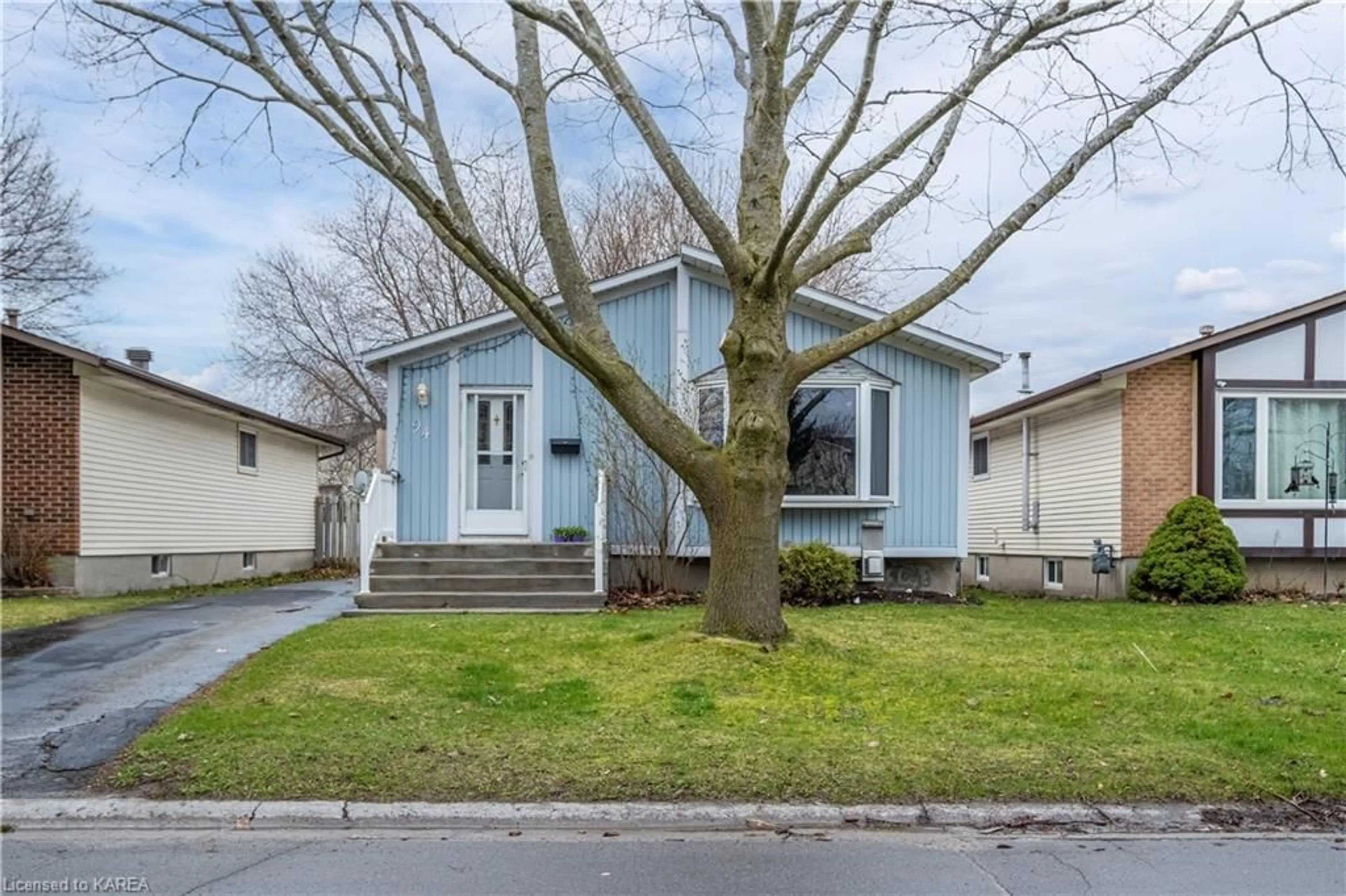 Frontside or backside of a home for 94 Douglas Ave, Kingston Ontario K7K 6C6
