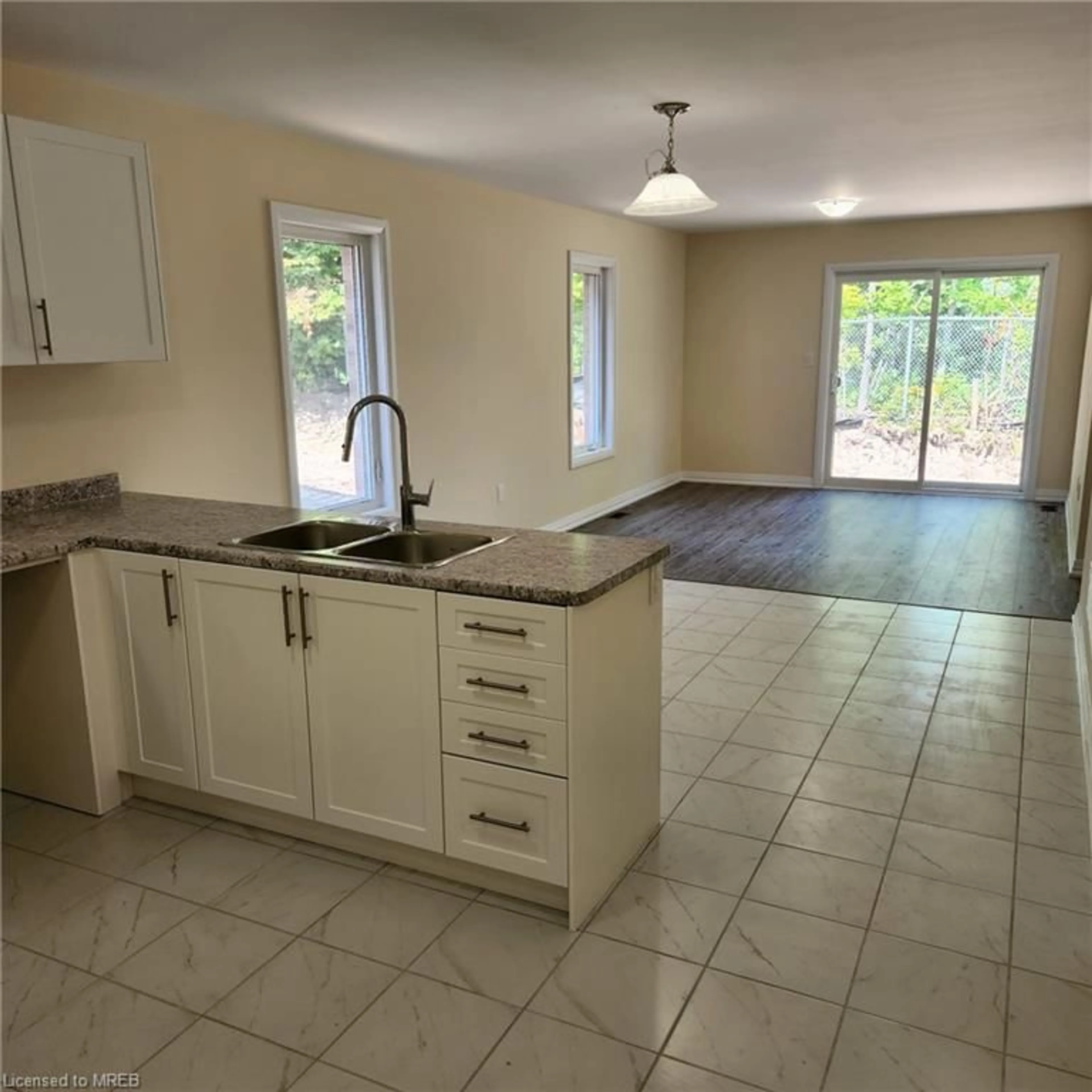 Open concept kitchen for 24 Revol Road Rd, Penetanguishene Ontario L9M 1N8