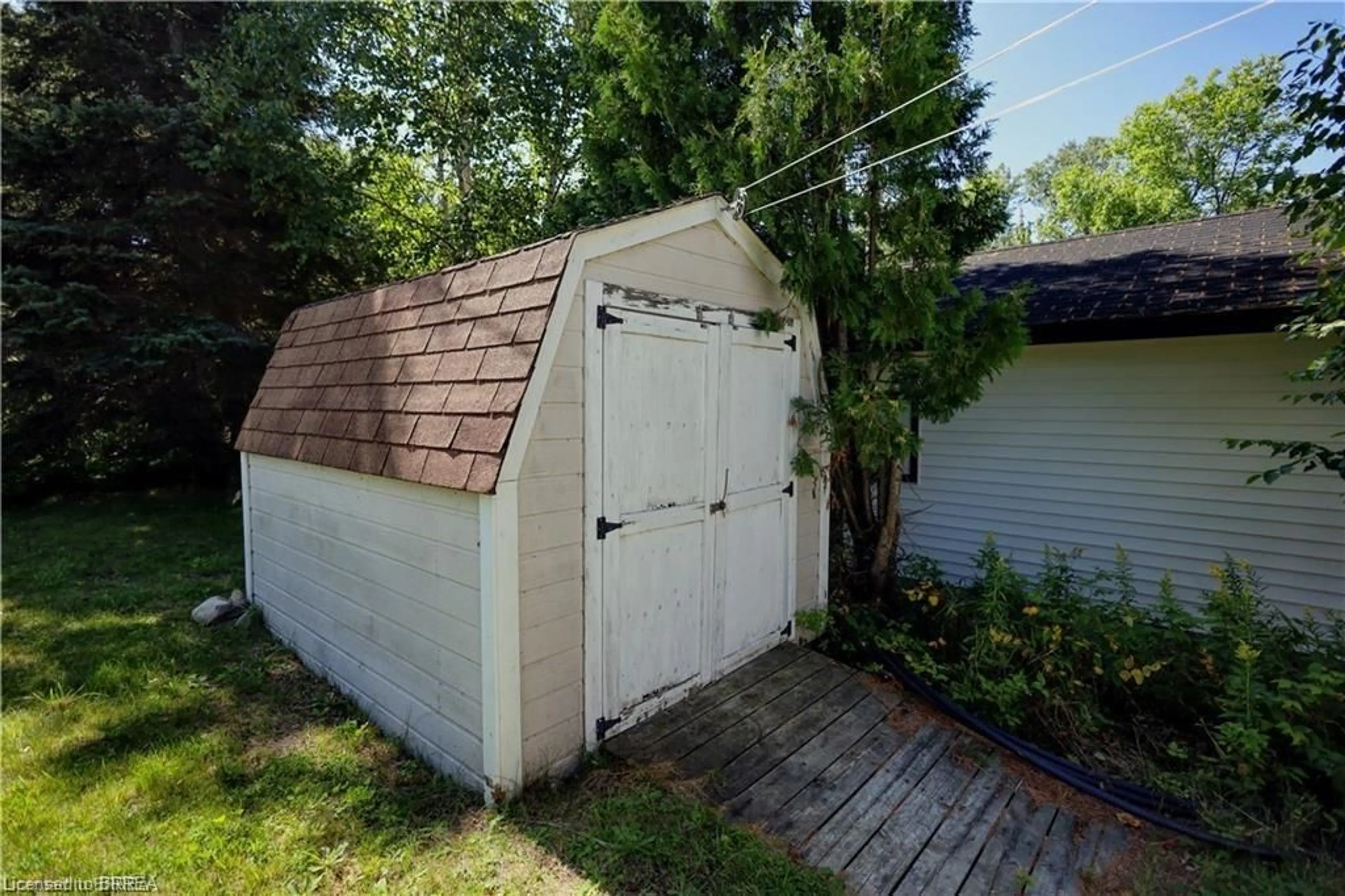 Shed for 31 Southshore Rd, Field Ontario P0H 1M0