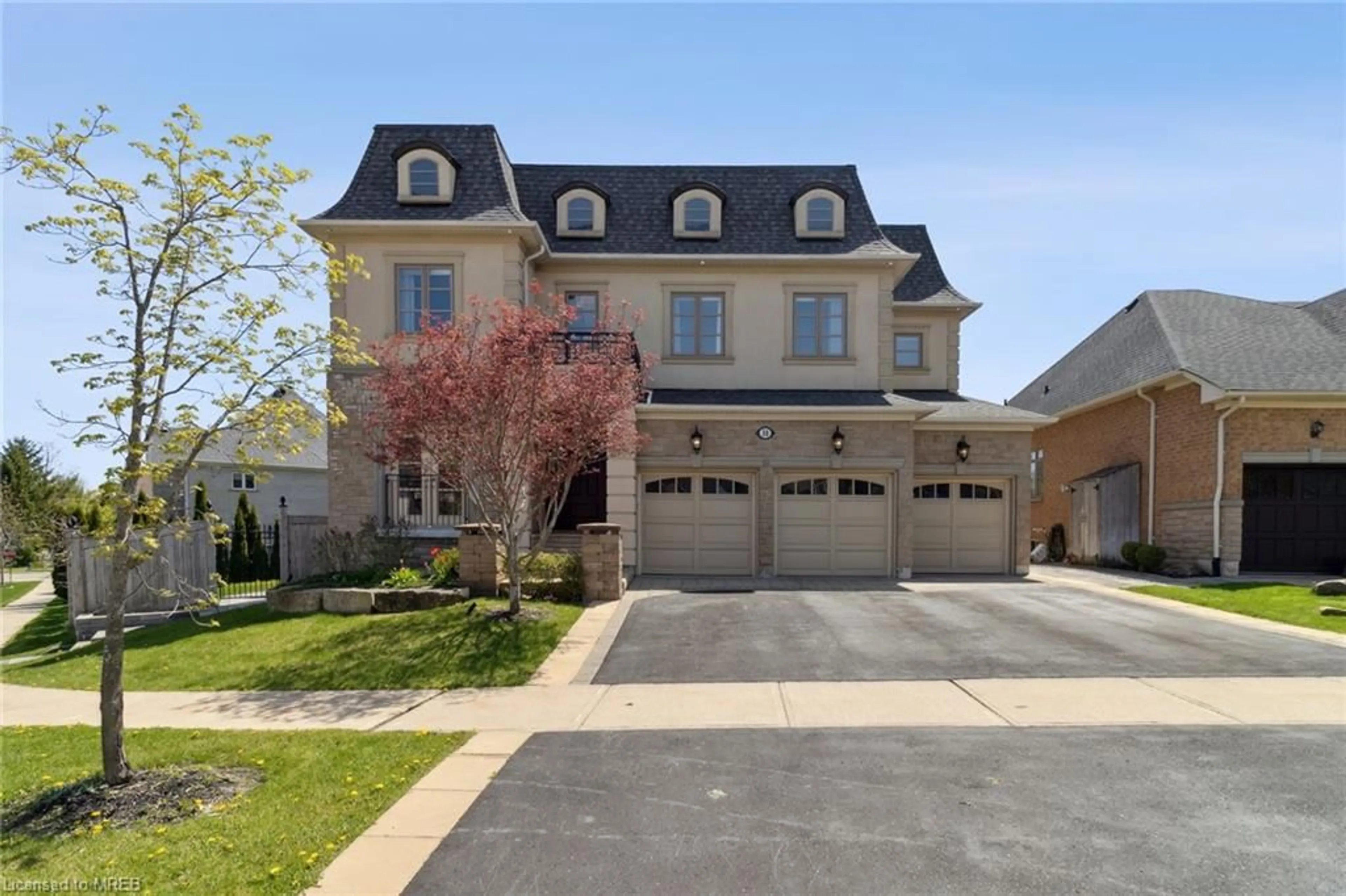 Frontside or backside of a home for 31 Pagean Dr, Richmond Hill Ontario L4E 4R8