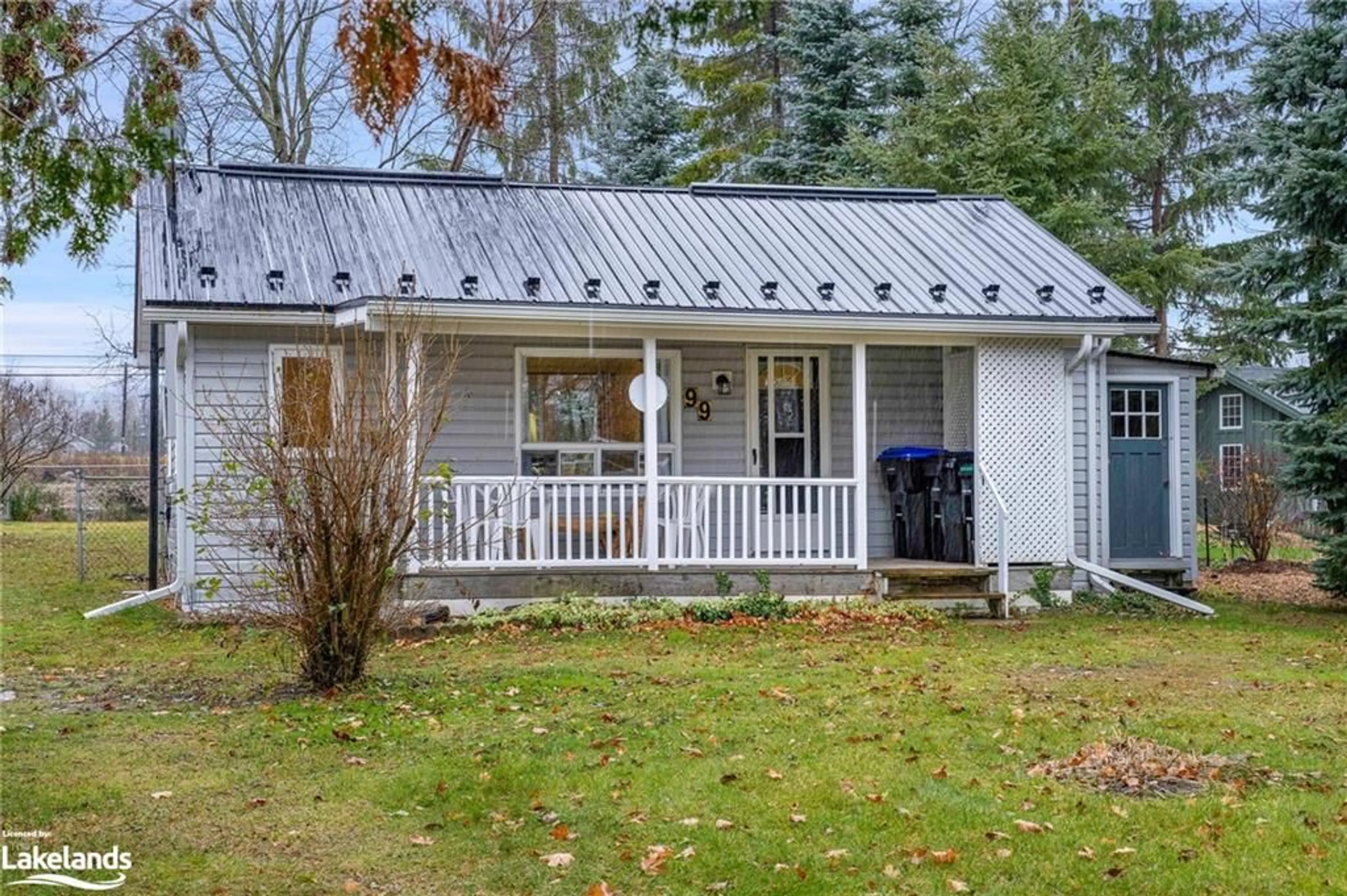 Cottage for 99 Betty Blvd, Wasaga Beach Ontario L9Z 2X8