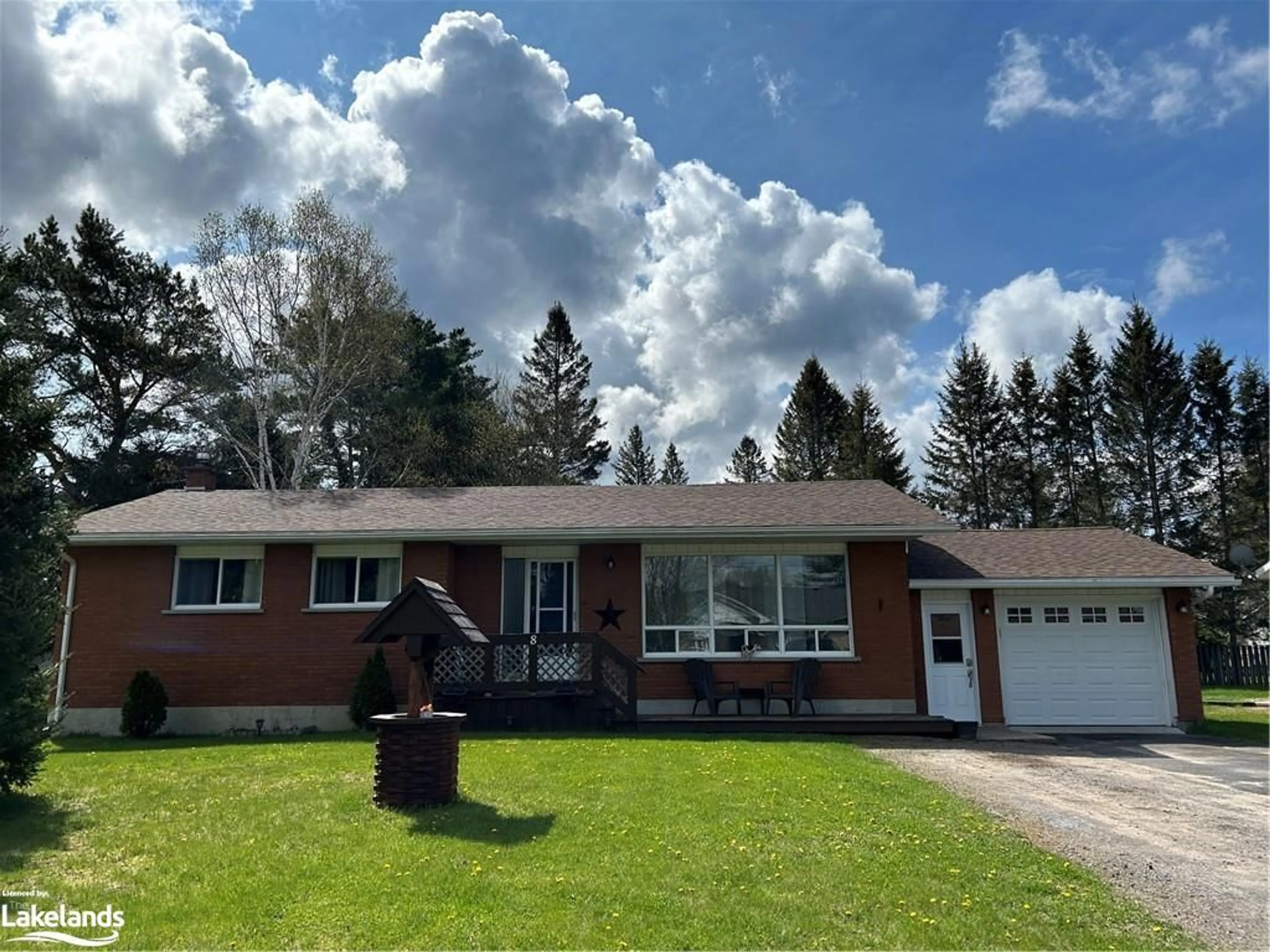 Frontside or backside of a home for 8 Tebby Blvd, South River Ontario P0A 1X0