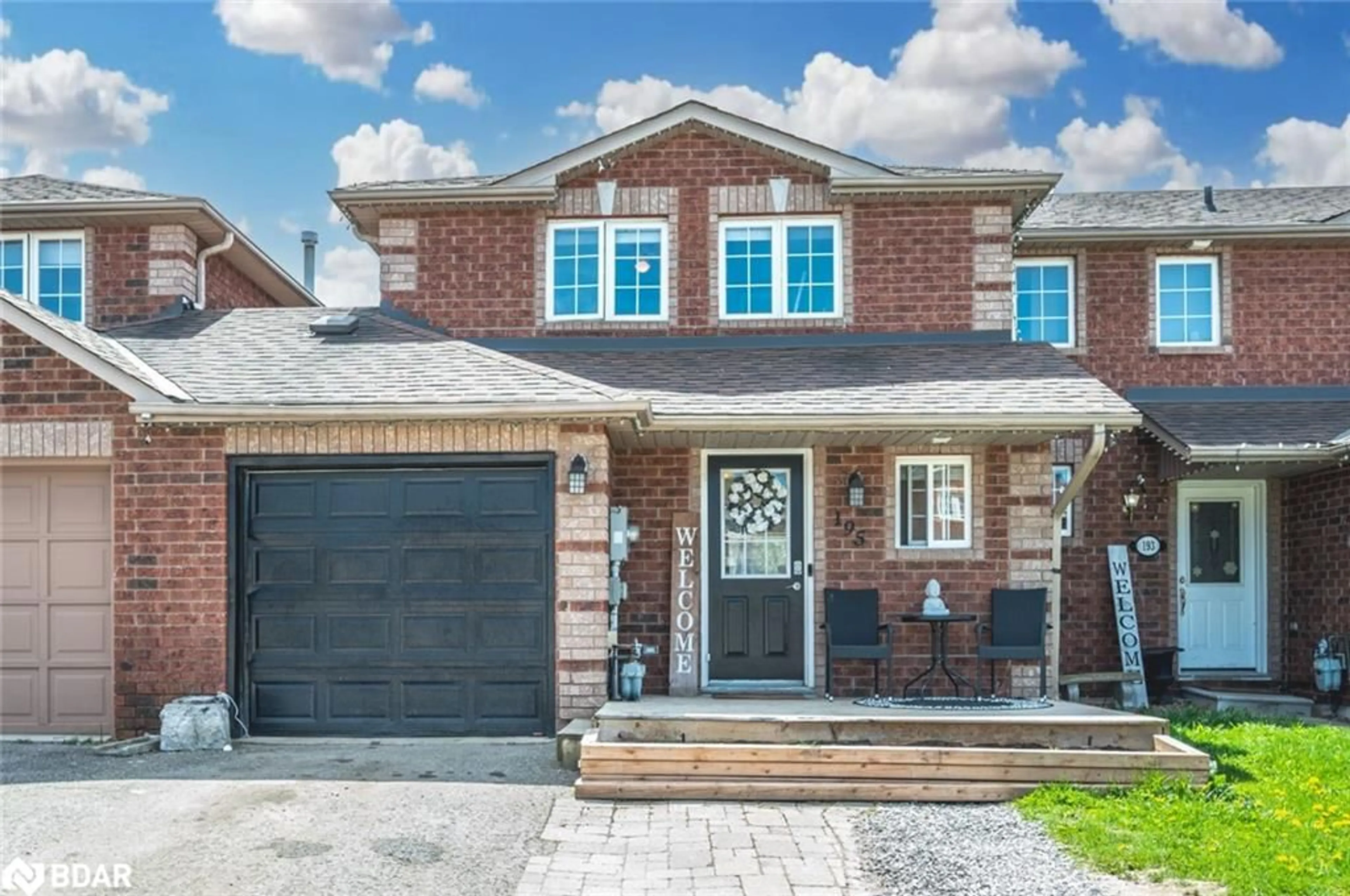 Home with brick exterior material for 195 Dunsmore Lane, Barrie Ontario L4M 6Z8