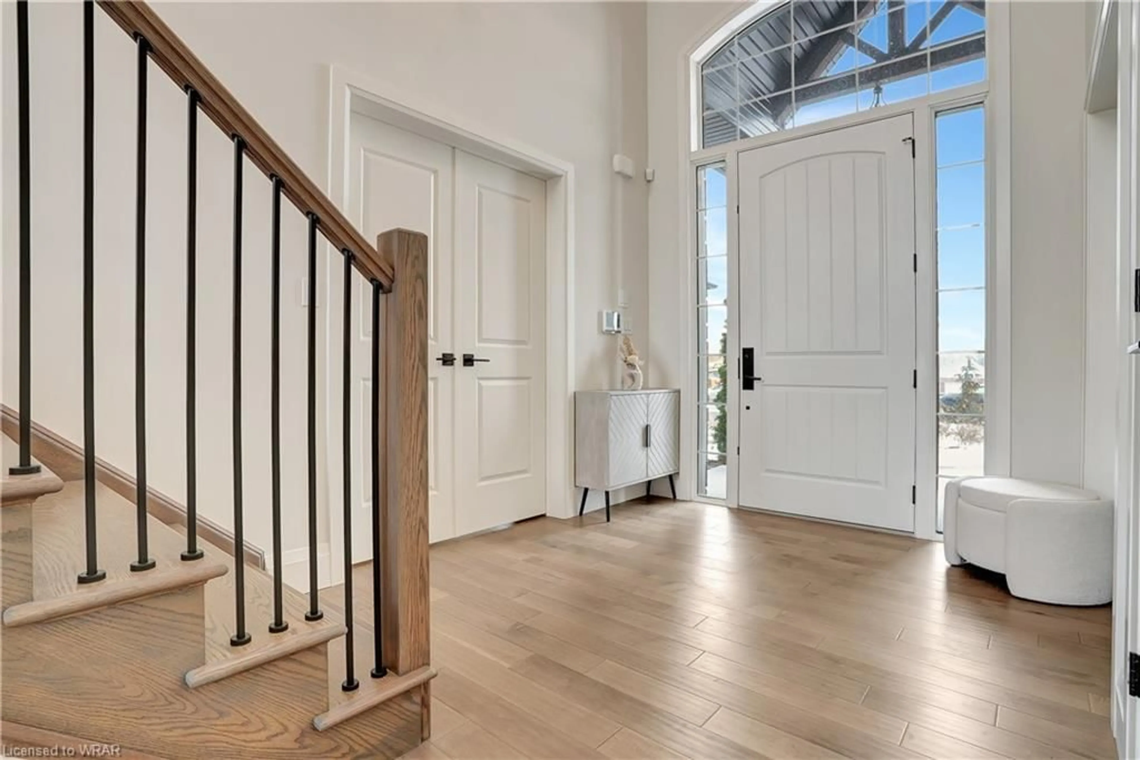 Indoor entryway for 19 Sunset Hills Cres, Maryhill Ontario N0B 2B0