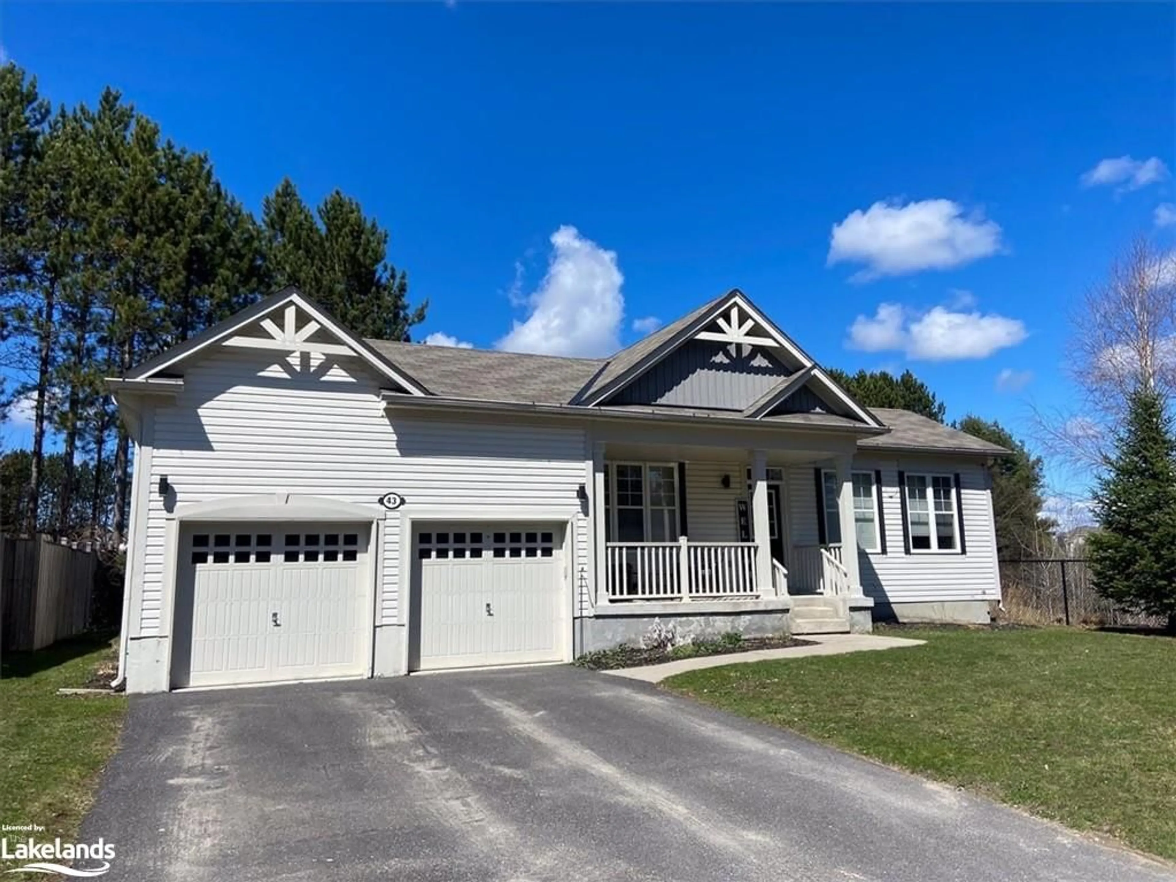Frontside or backside of a home for 43 Clearbrook Trail, Bracebridge Ontario P1L 0A3