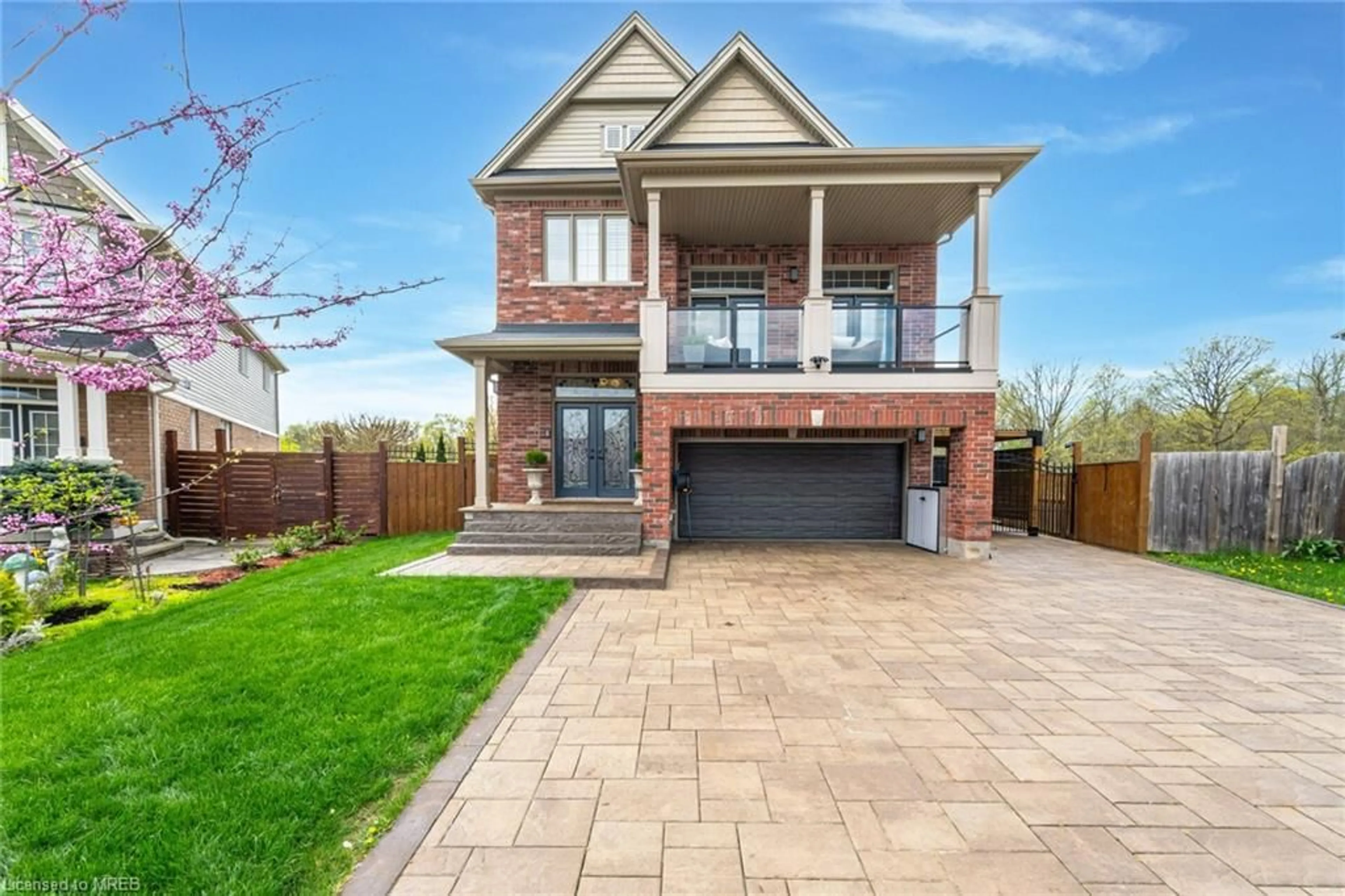 Home with brick exterior material for 8799 Dogwood Crescent Cres, Niagara Falls Ontario L2G 7V7