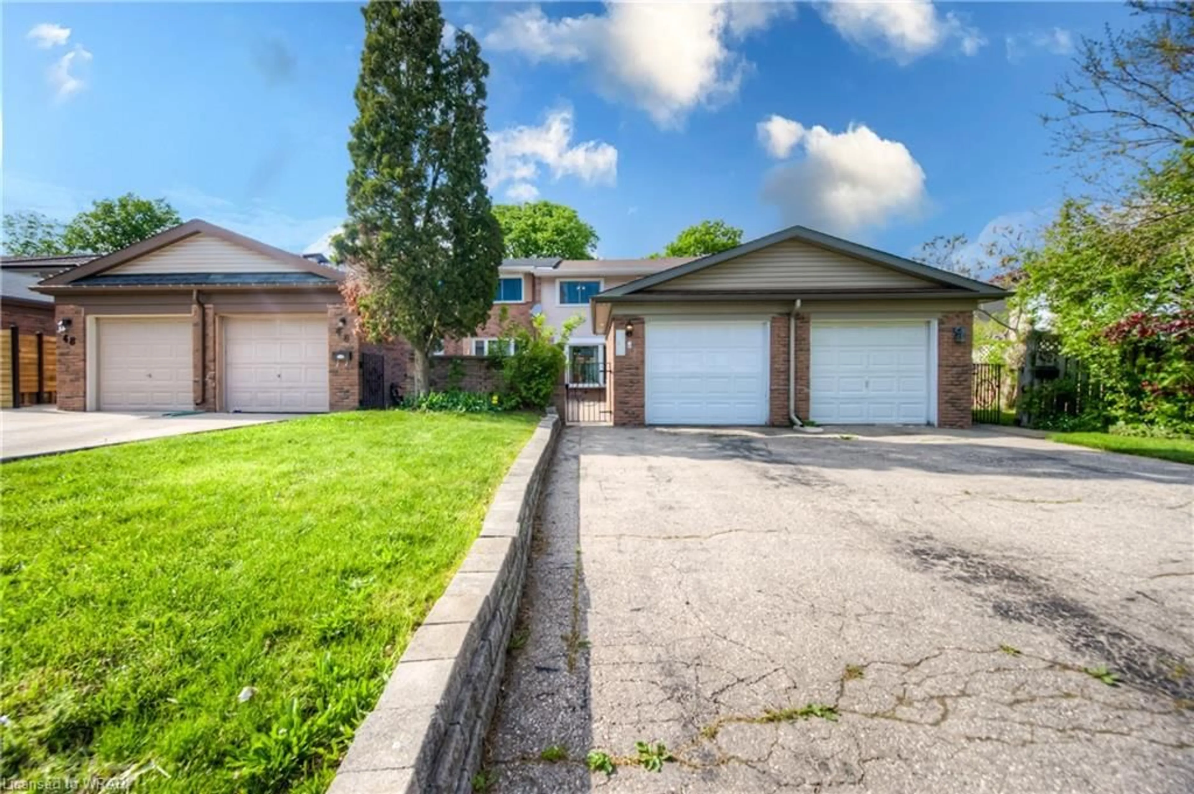 Frontside or backside of a home for 44 Ralgreen Cres, Kitchener Ontario N2M 1T9