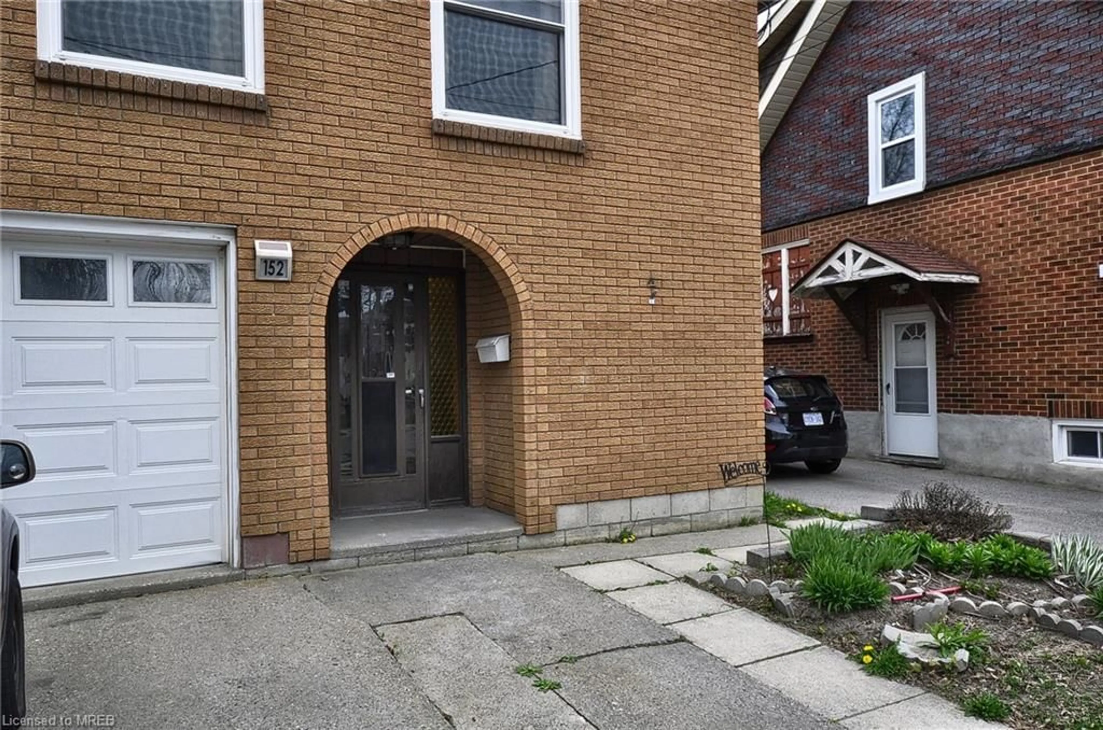 A pic from exterior of the house or condo for 152 Elgin St, Brantford Ontario N3S 5A5