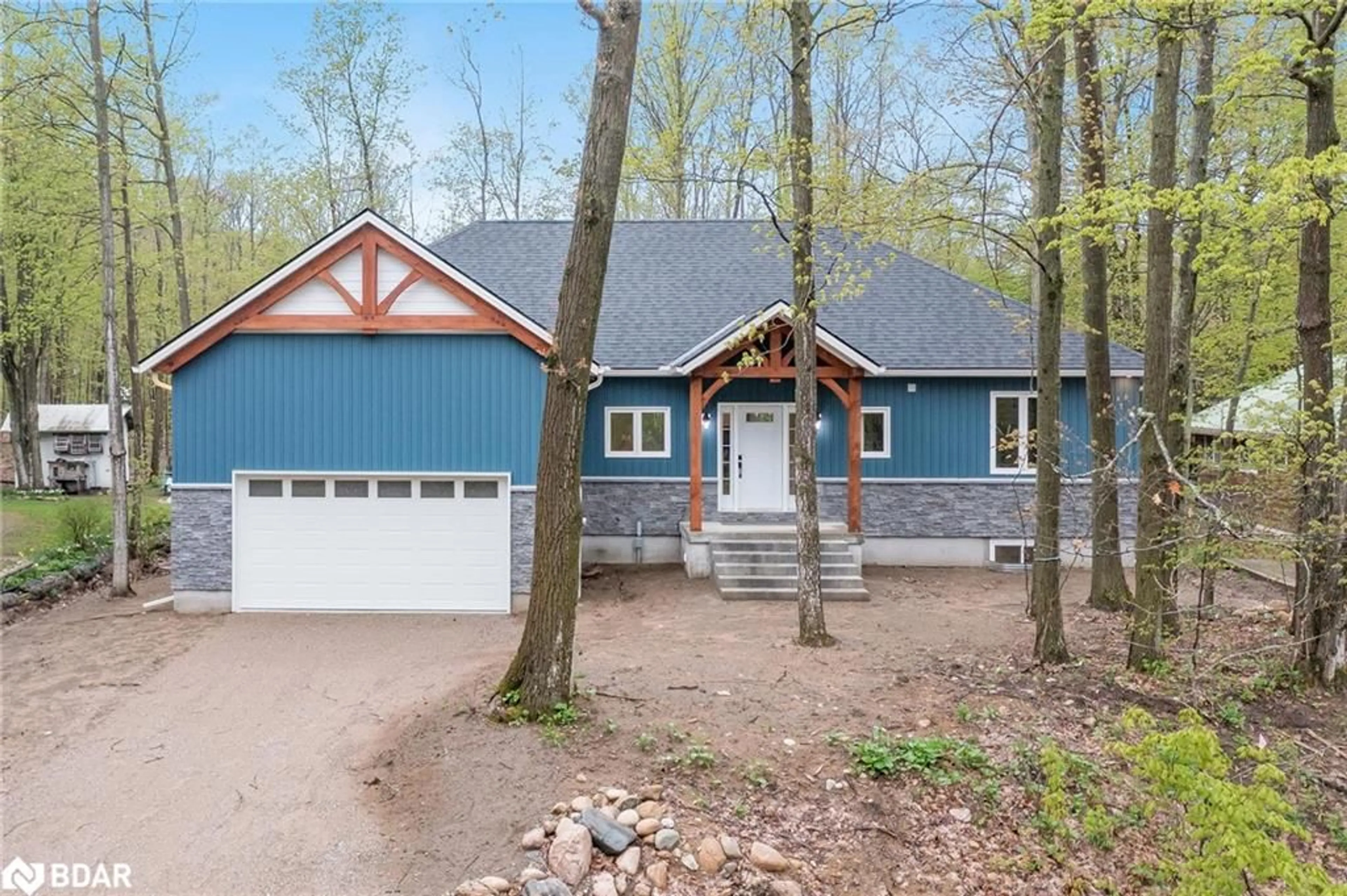 Cottage for 6 Oneida Cres, Tiny Ontario L9M 0B2