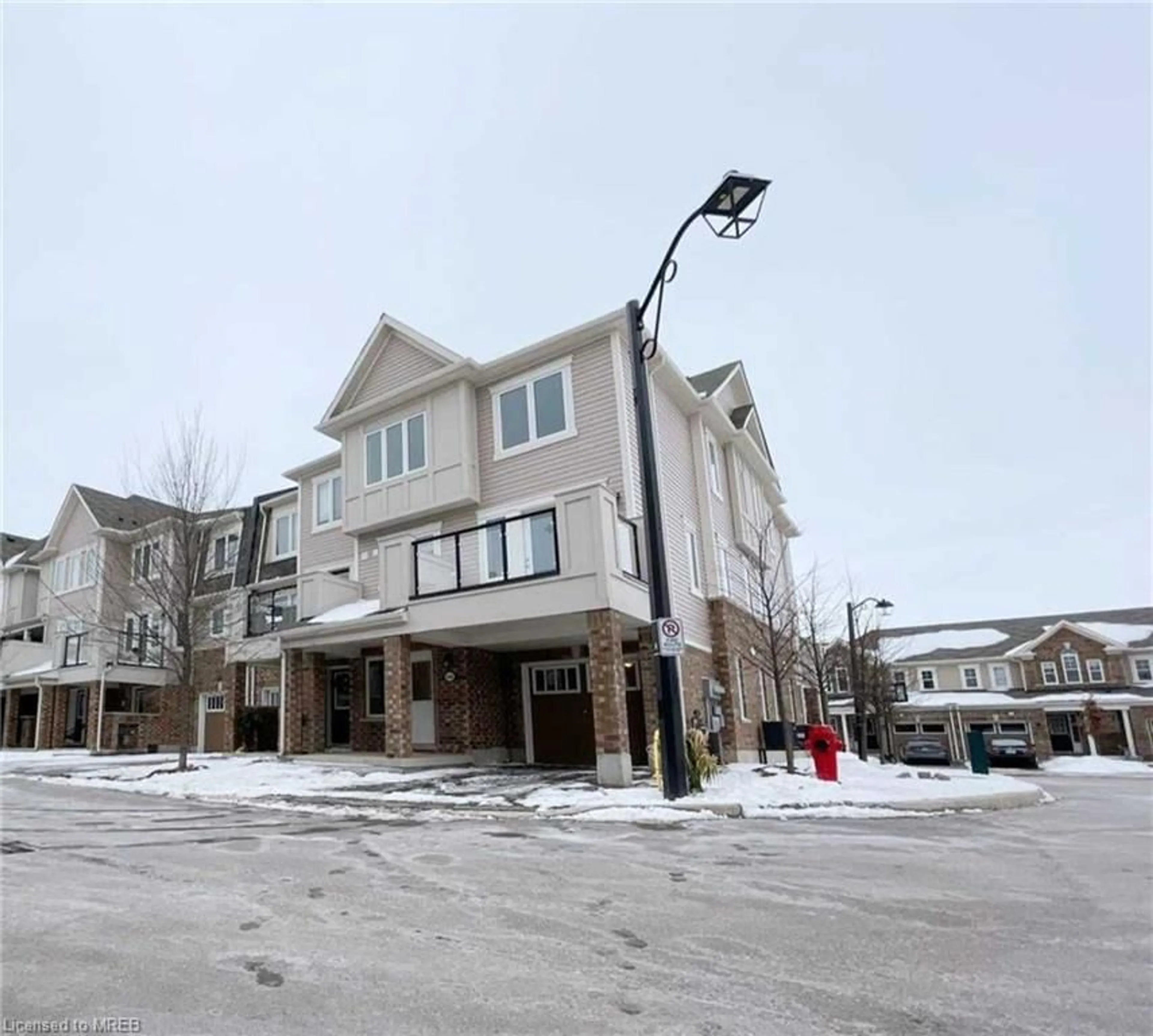 A pic from exterior of the house or condo for 540 Goldenrod Lane, Kitchener Ontario N2R 0L7