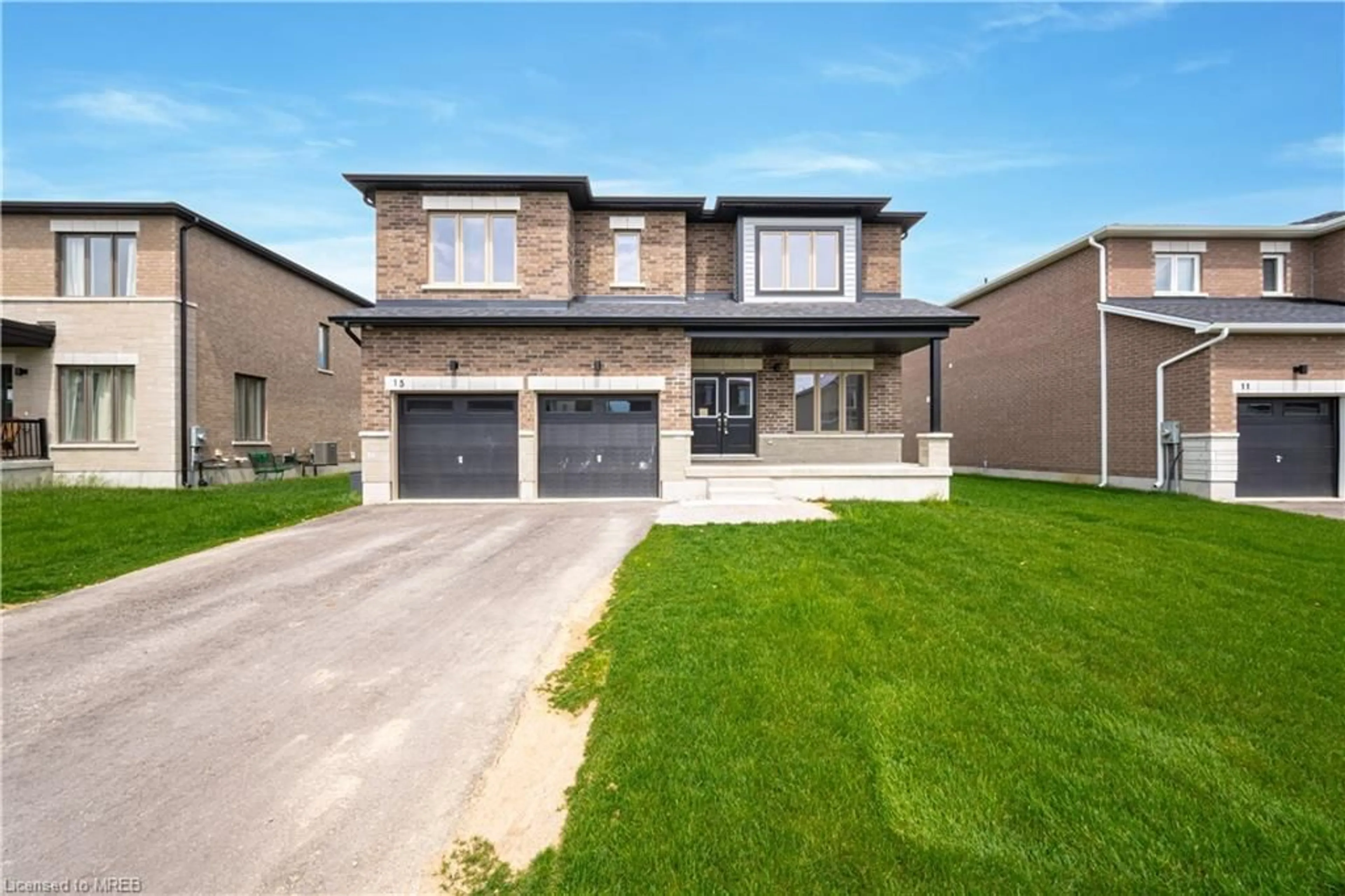 Frontside or backside of a home for 15 Bird Street St, Simcoe Ontario N3Y 0G8