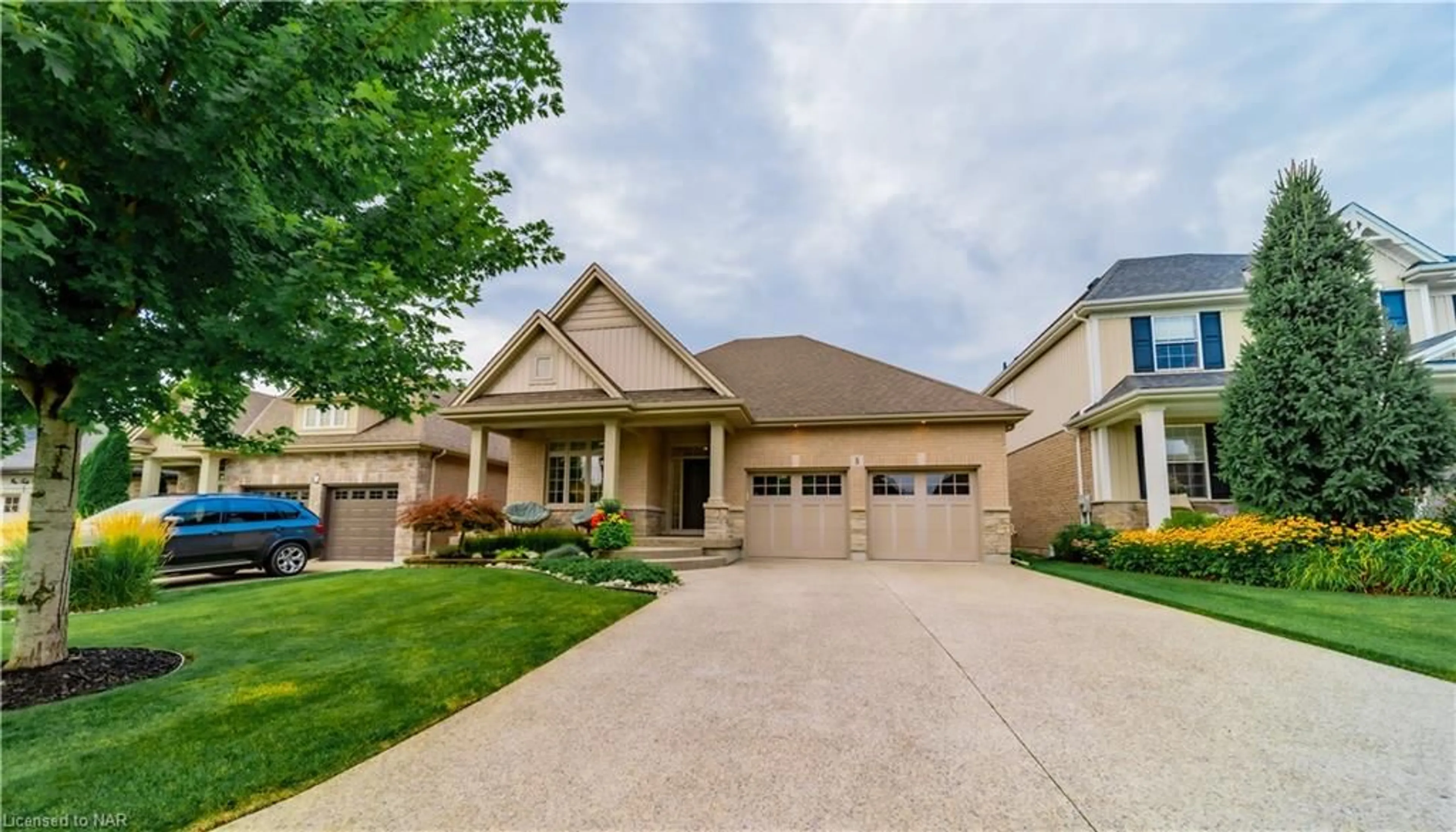 Frontside or backside of a home for 5 Tulip Tree Rd, Niagara-on-the-Lake Ontario L0S 1J1