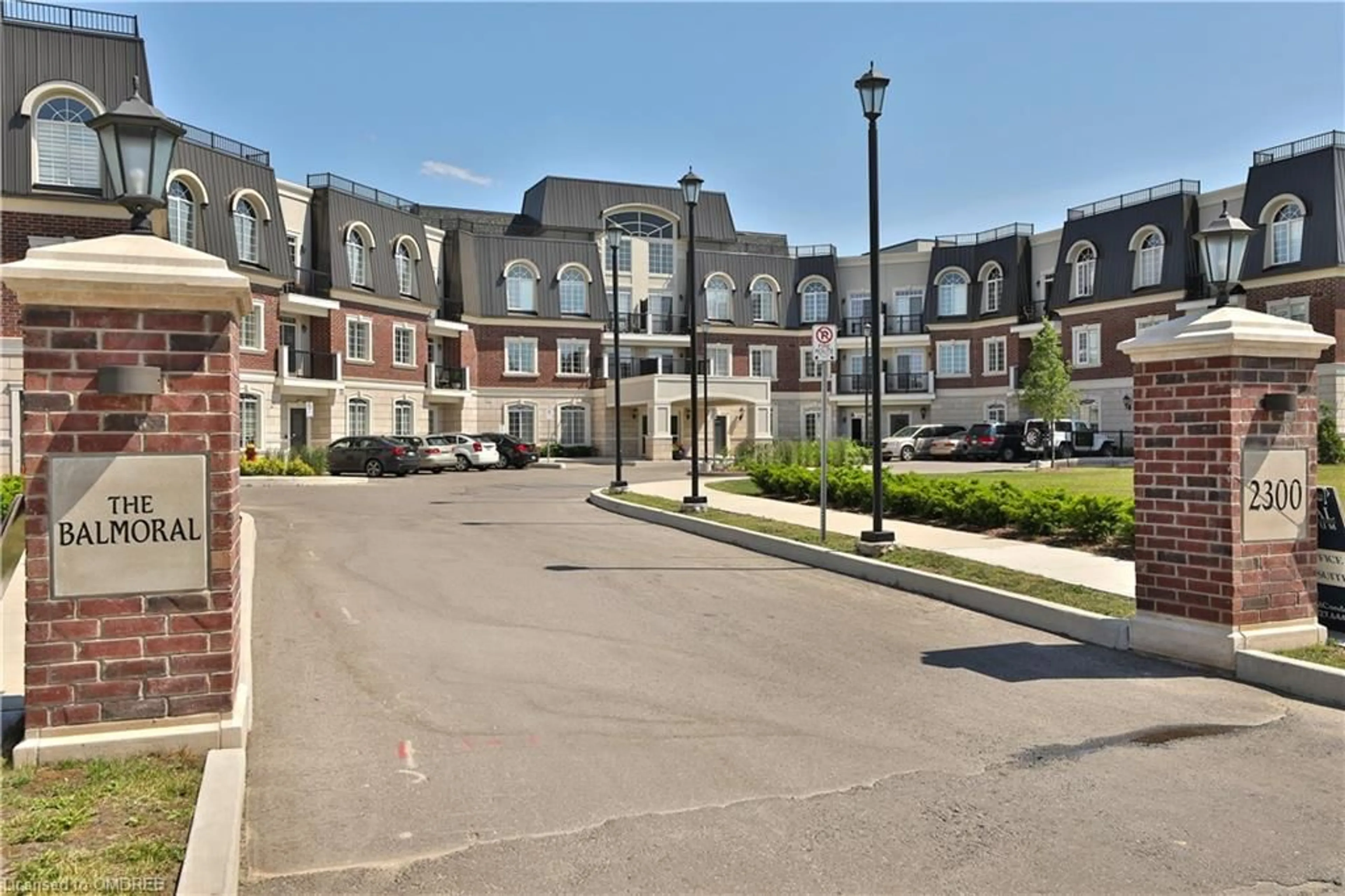 A pic from exterior of the house or condo for 2300 Upper Middle Rd #306, Oakville Ontario L6M 0T4