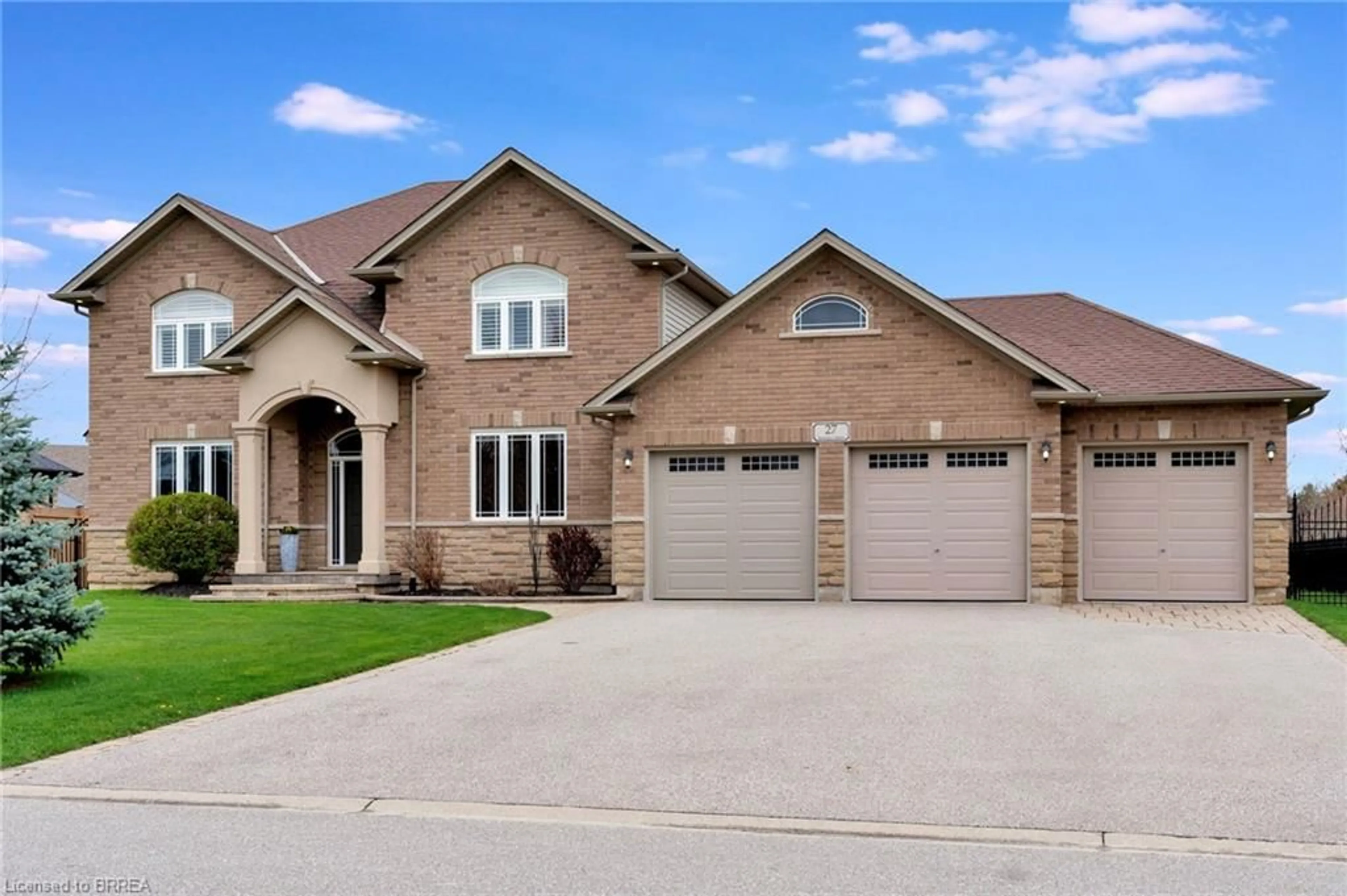 Home with brick exterior material for 27 Pinehill Dr, Brantford Ontario N3T 0L9