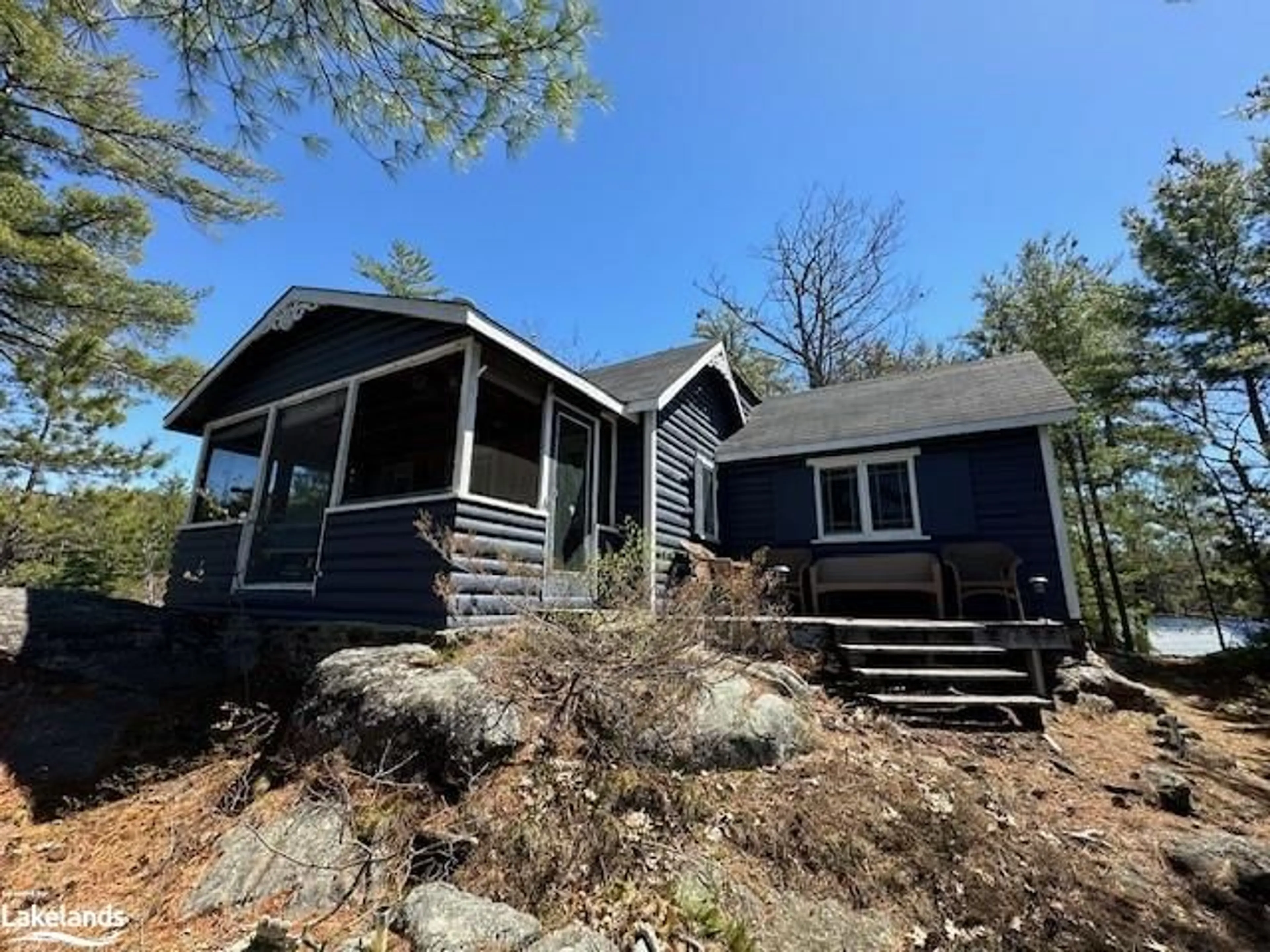 Cottage for 1 Island, Gravenhurst Ontario P1P 1R1