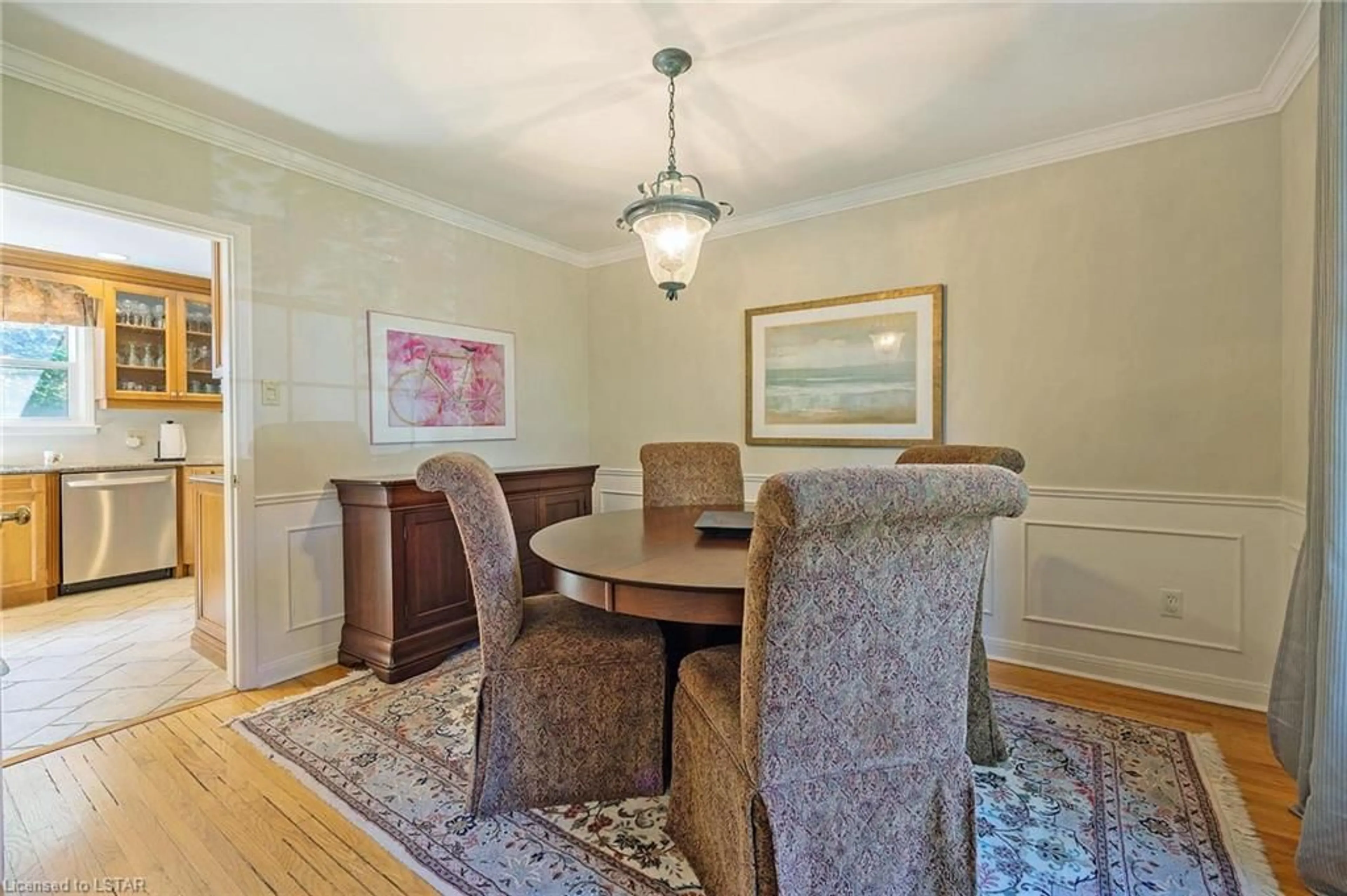 Dining room for 26 Abbey Rise, London Ontario N6G 1Y9