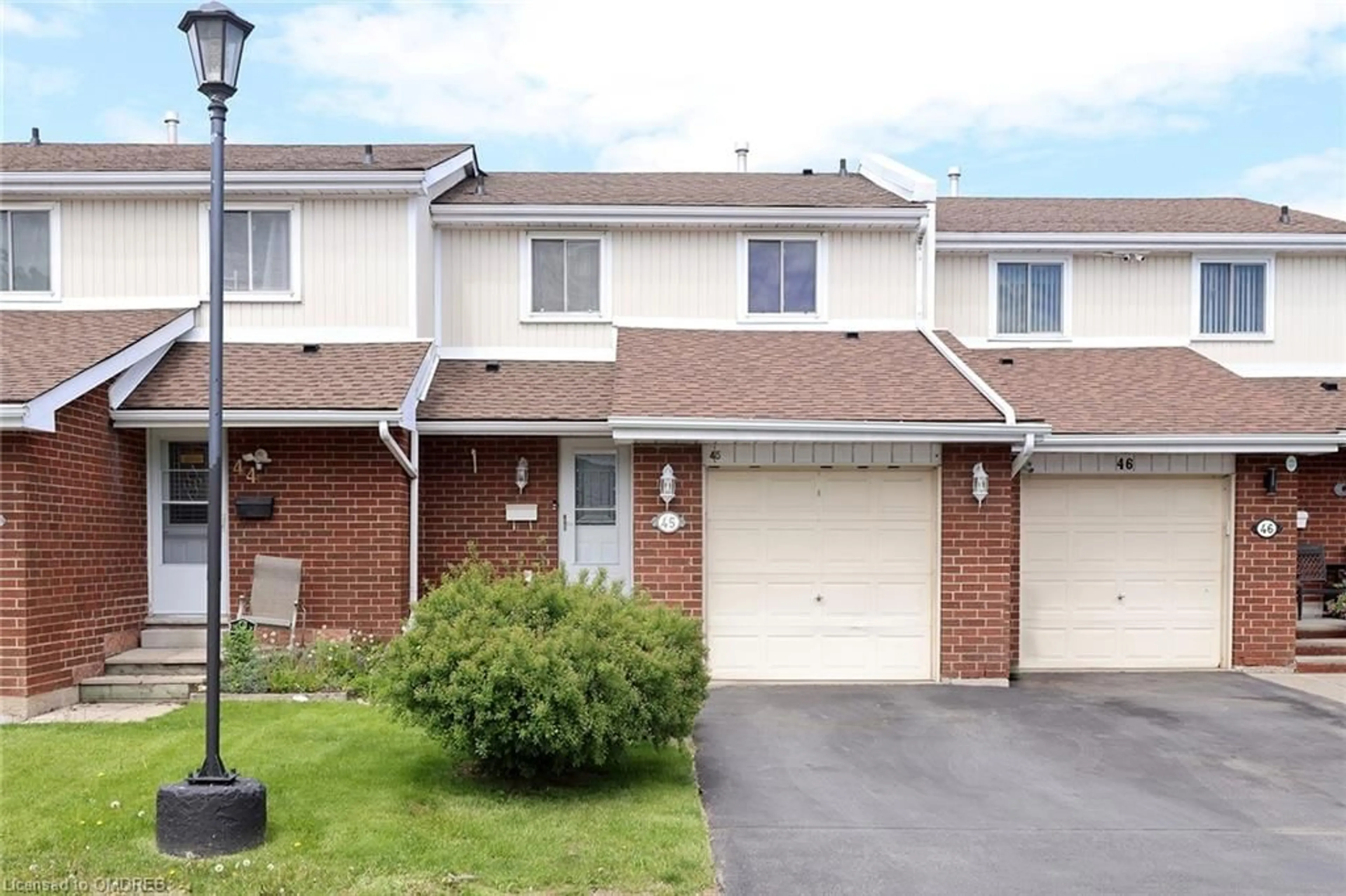 A pic from exterior of the house or condo for 25 Redbury St #45, Hamilton Ontario L8W 1P7
