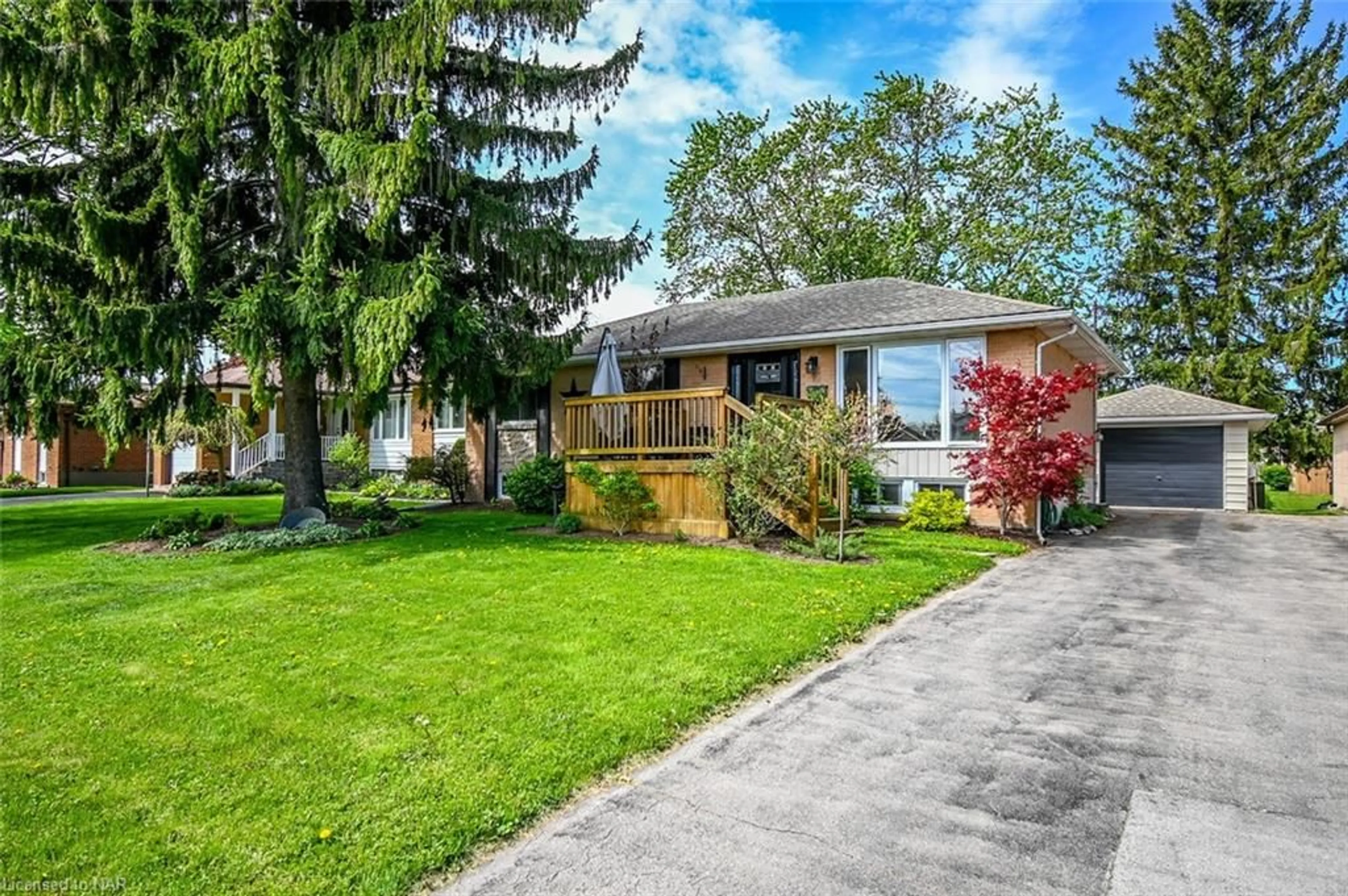 Frontside or backside of a home for 15 Sheba Cres, Port Colborne Ontario L3K 5M4