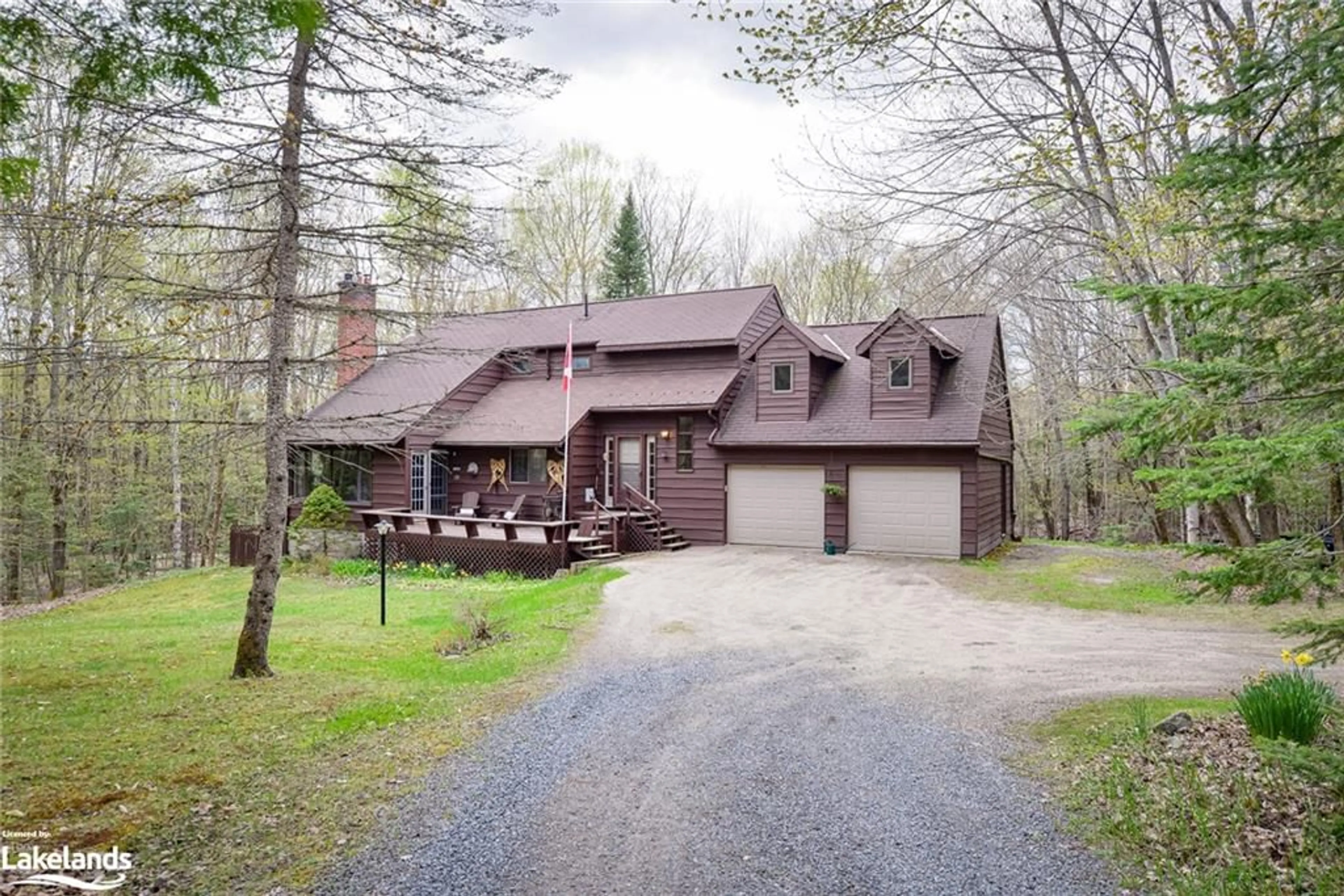 Cottage for 402 East Browns Rd, Huntsville Ontario P1H 0A5