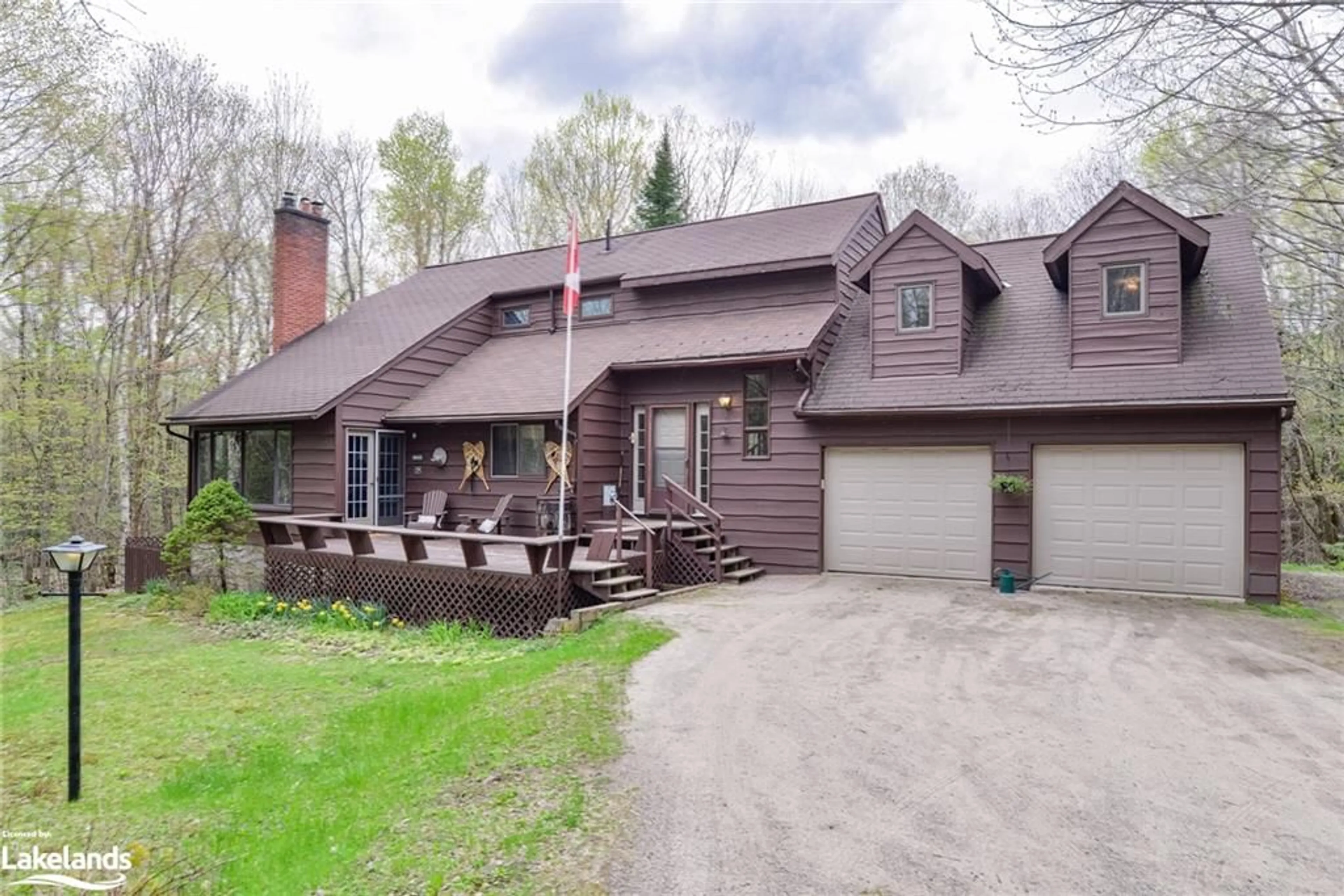 Cottage for 402 East Browns Rd, Huntsville Ontario P1H 0A5