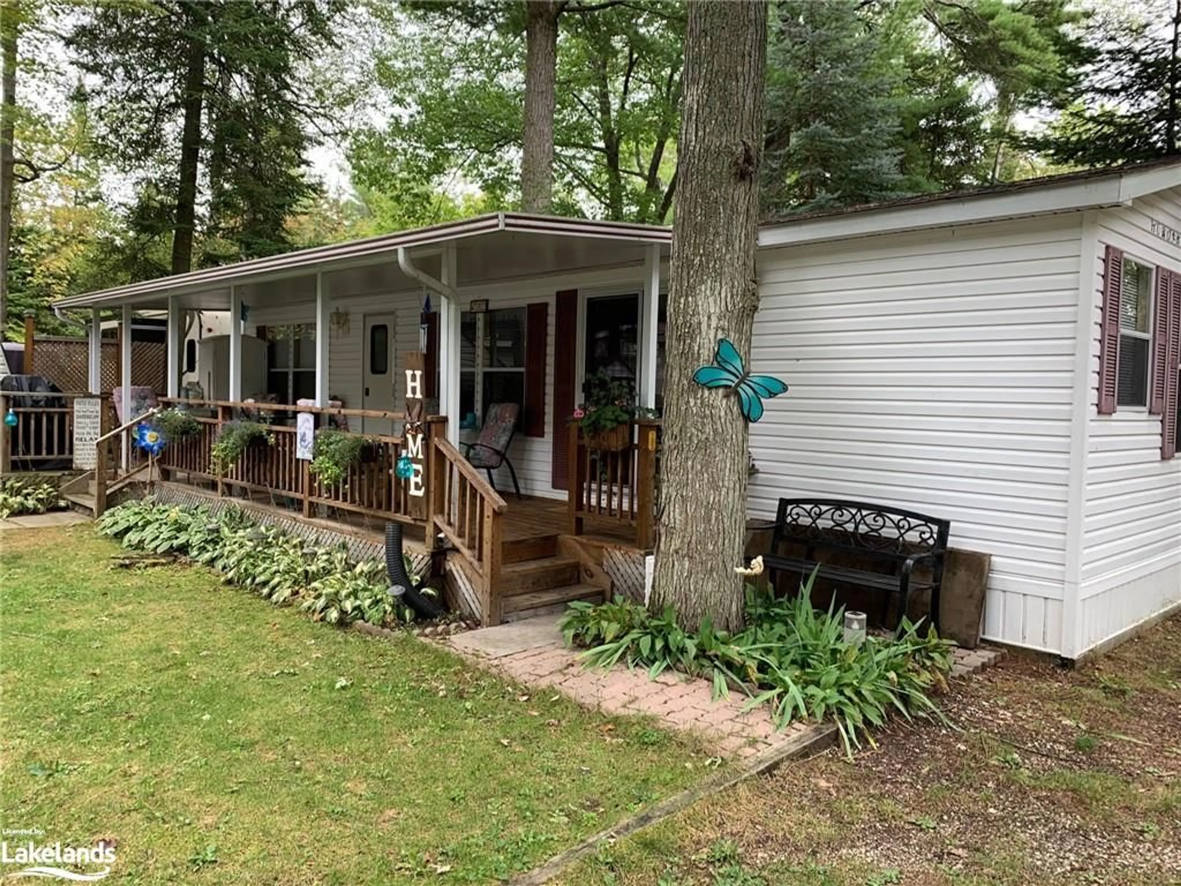 Cottage for 85 Theme Park Dr #153, Wasaga Beach Ontario L9Z 1X7