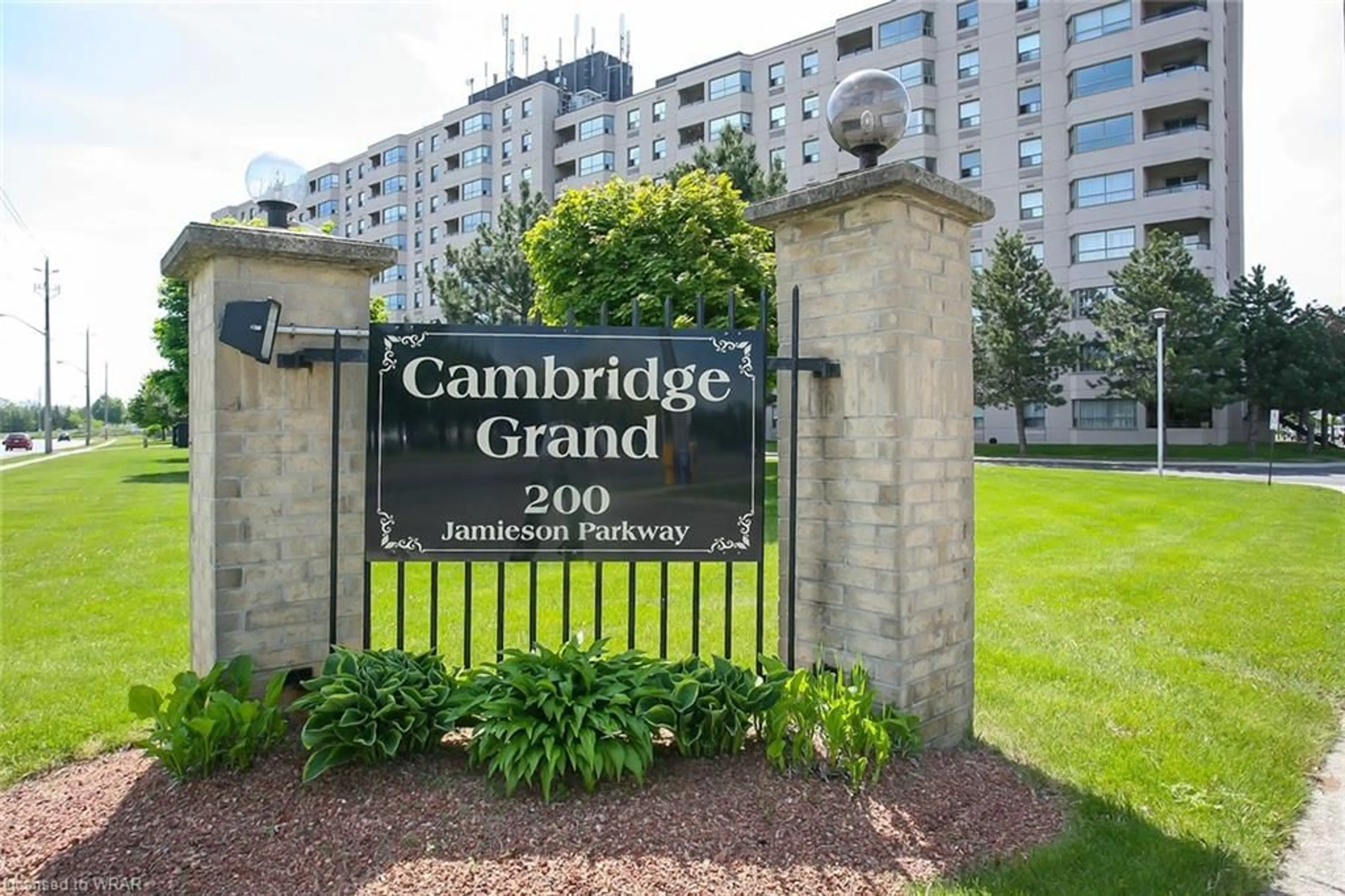 A pic from exterior of the house or condo for 200 Jamieson Pky #1001, Cambridge Ontario N3C 4B5