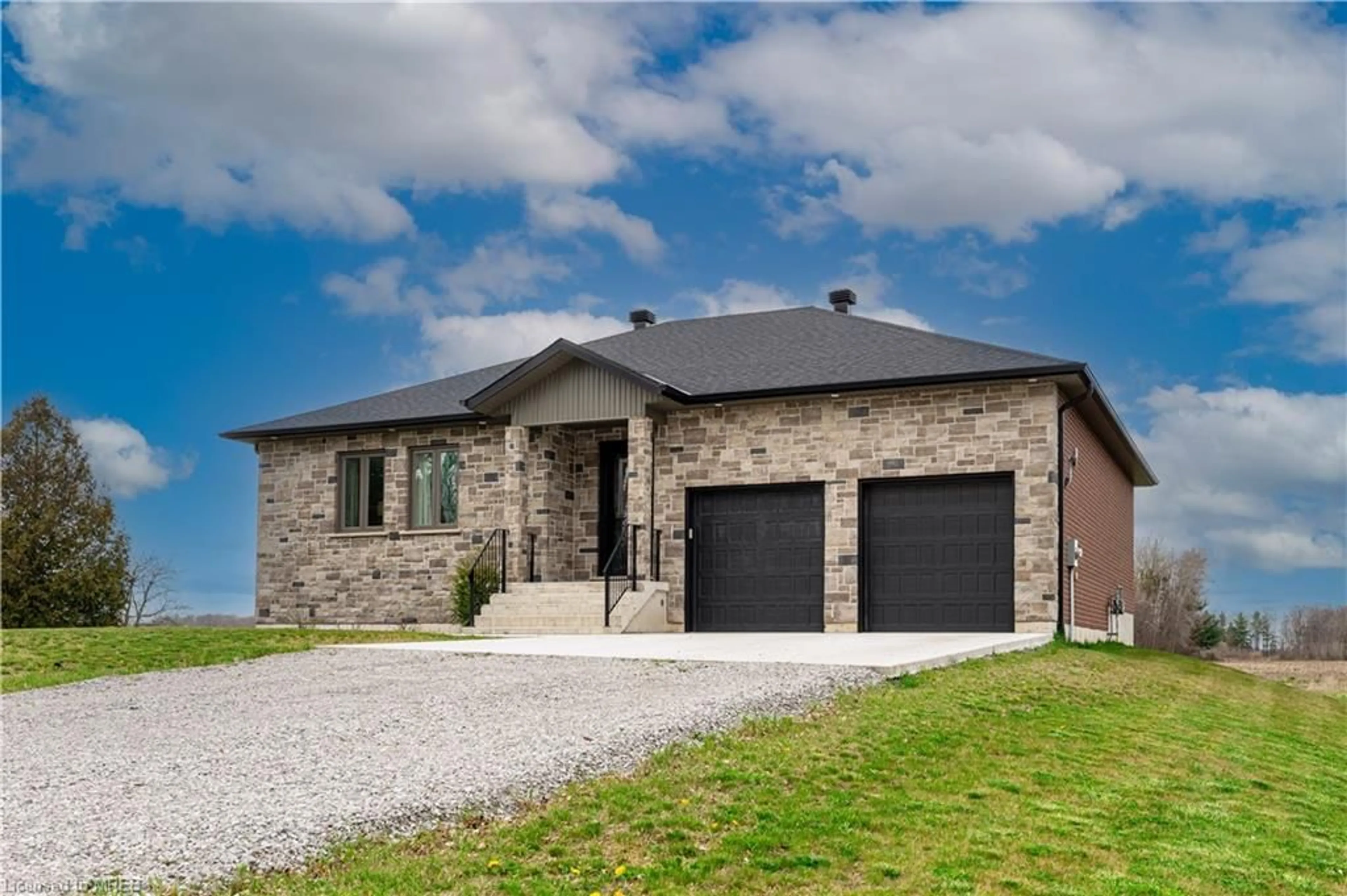 Home with brick exterior material for 377 10th Concession Rd, Langton Ontario N0E 1G0