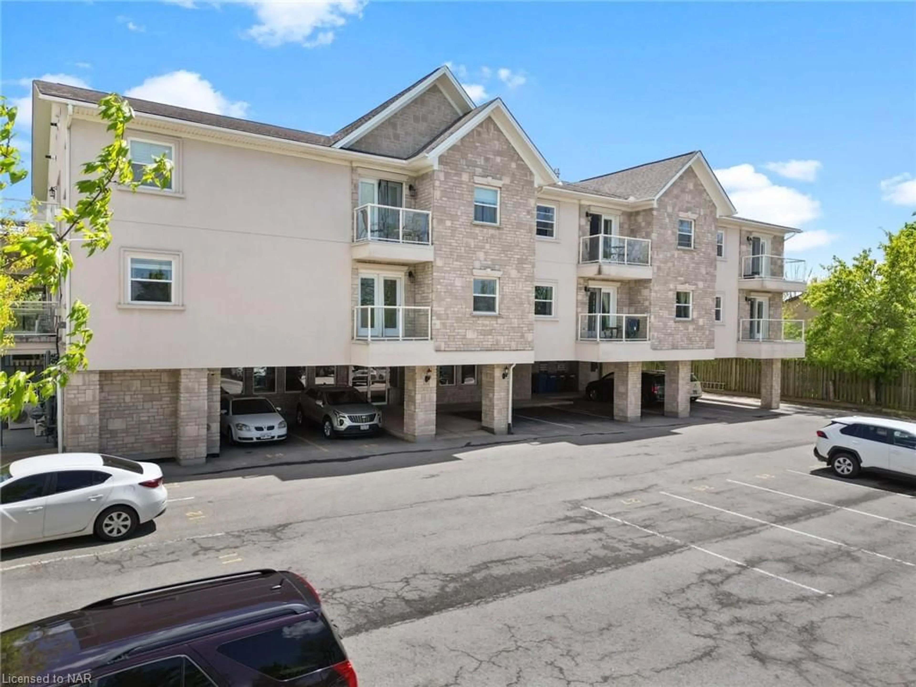 A pic from exterior of the house or condo for 6928 Ailanthus Ave #207, Niagara Falls Ontario L2G 4C8