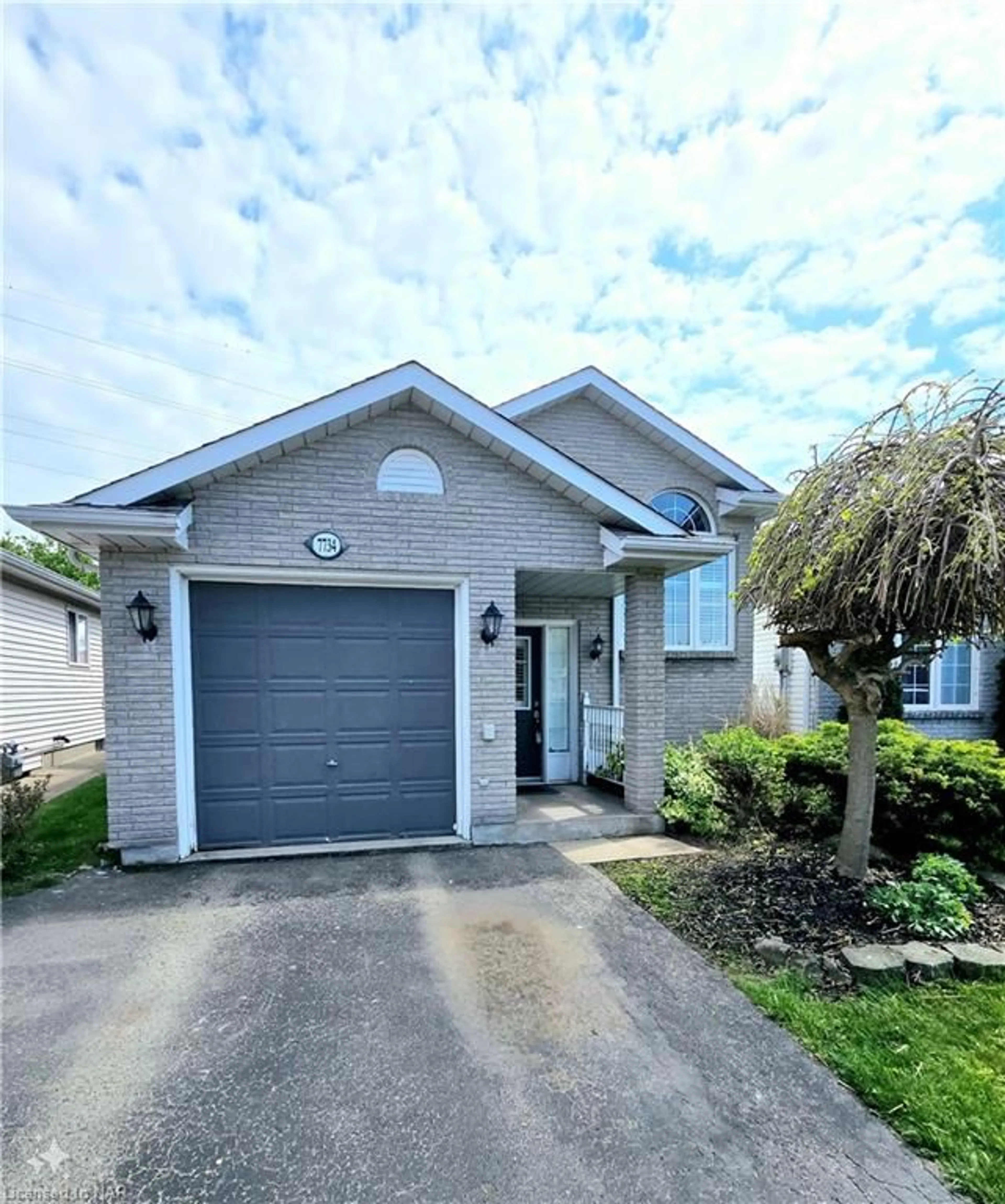 Frontside or backside of a home for 7734 Cortina Cres, Niagara Falls Ontario L2H 3B5