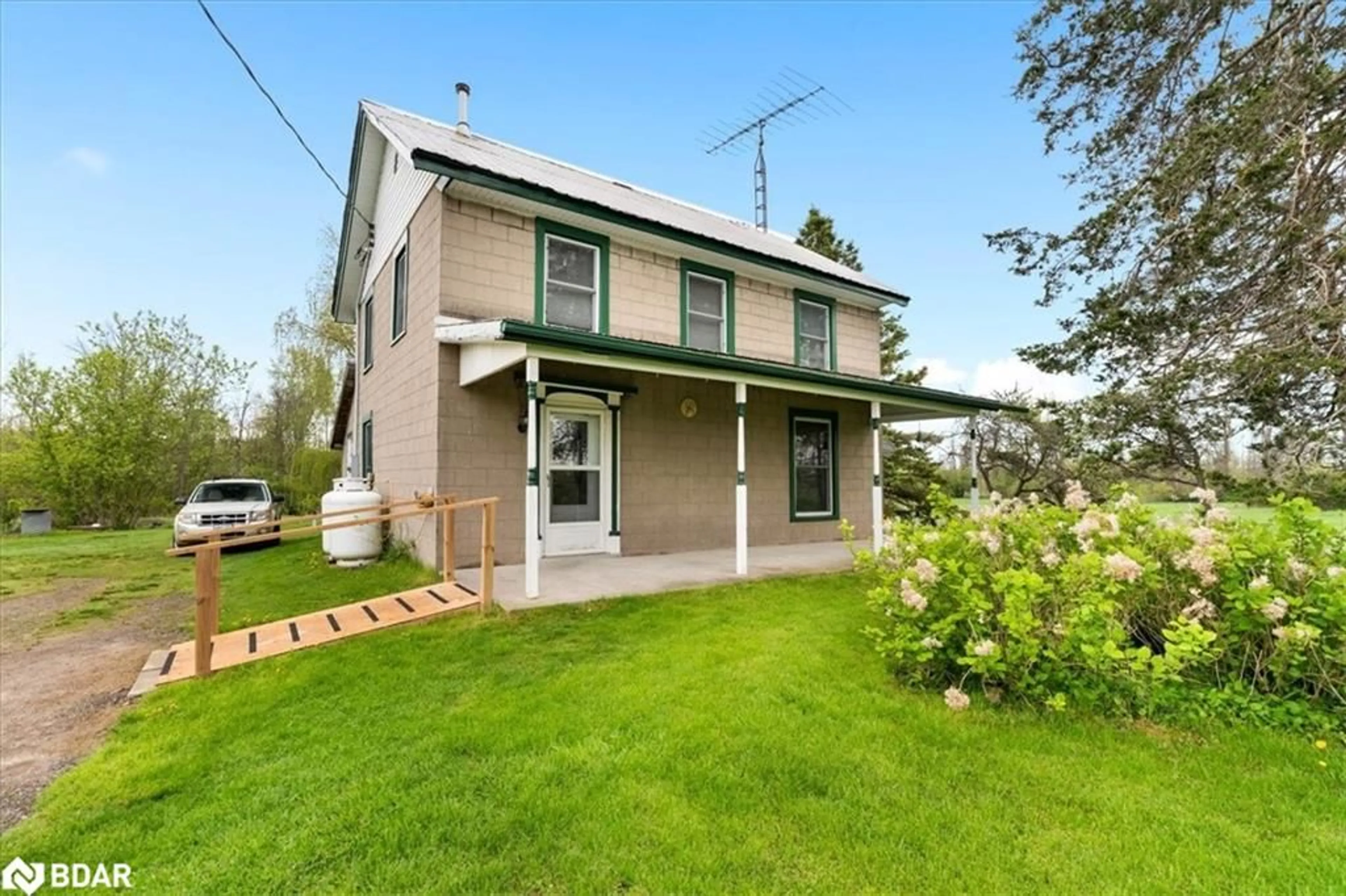 Cottage for 542 Ridge Rd, Stirling Ontario K0K 3E0