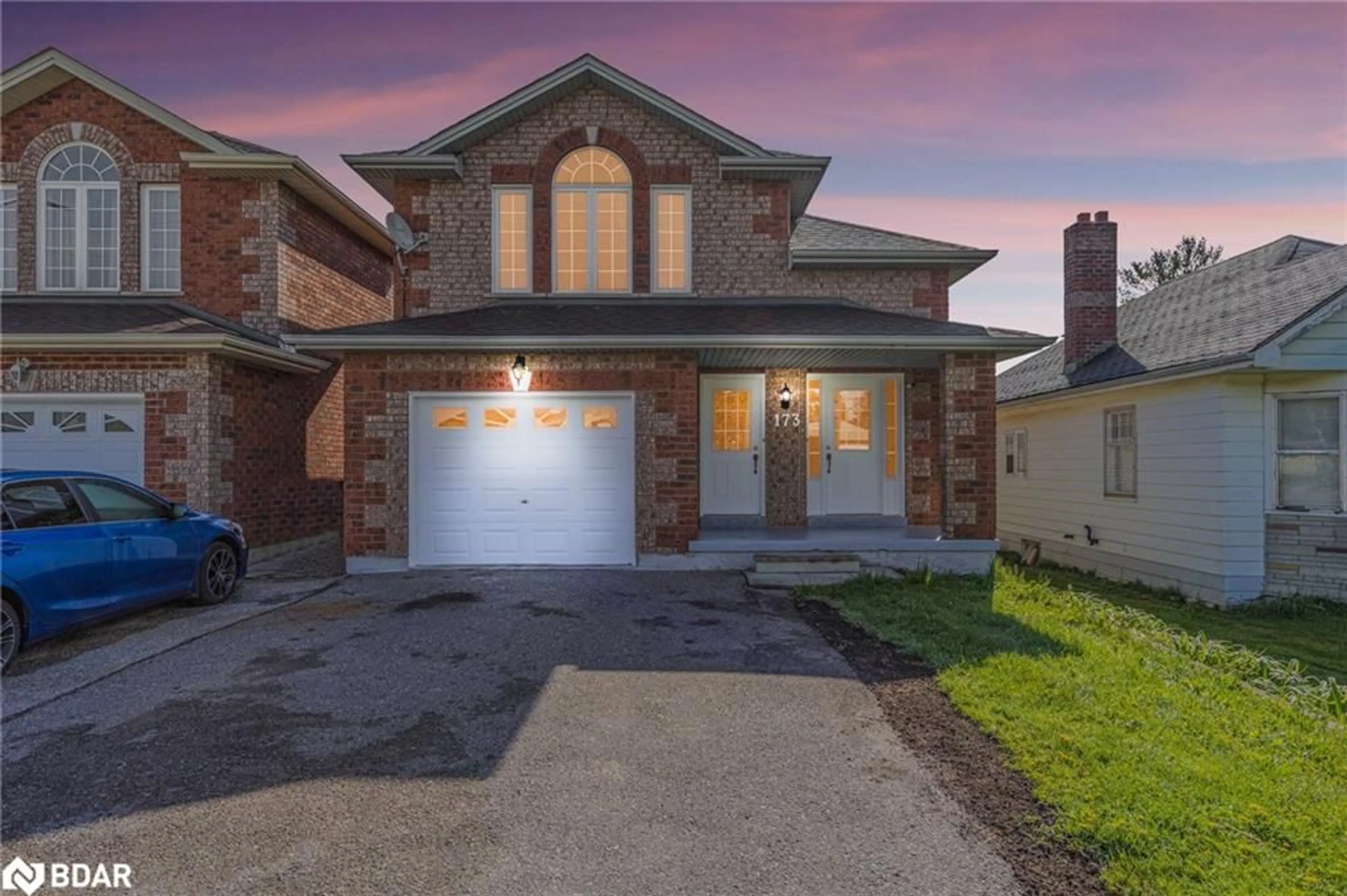 Frontside or backside of a home for 173 Simcoe Street, Bradford West Gwillimbury Ontario L3Z 1Y3