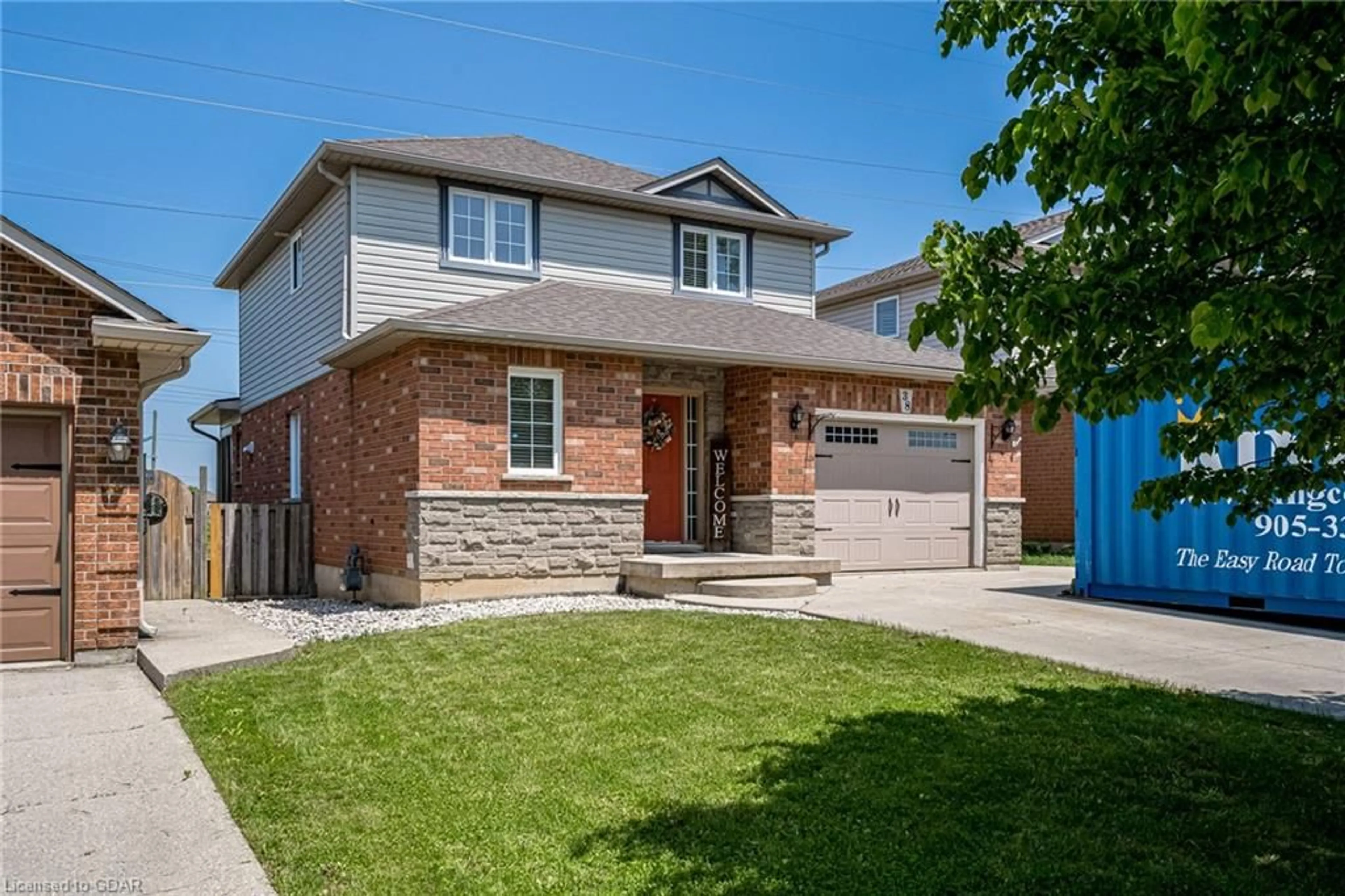 Frontside or backside of a home for 38 Grassyplain Dr, Hamilton Ontario L0R 1W0