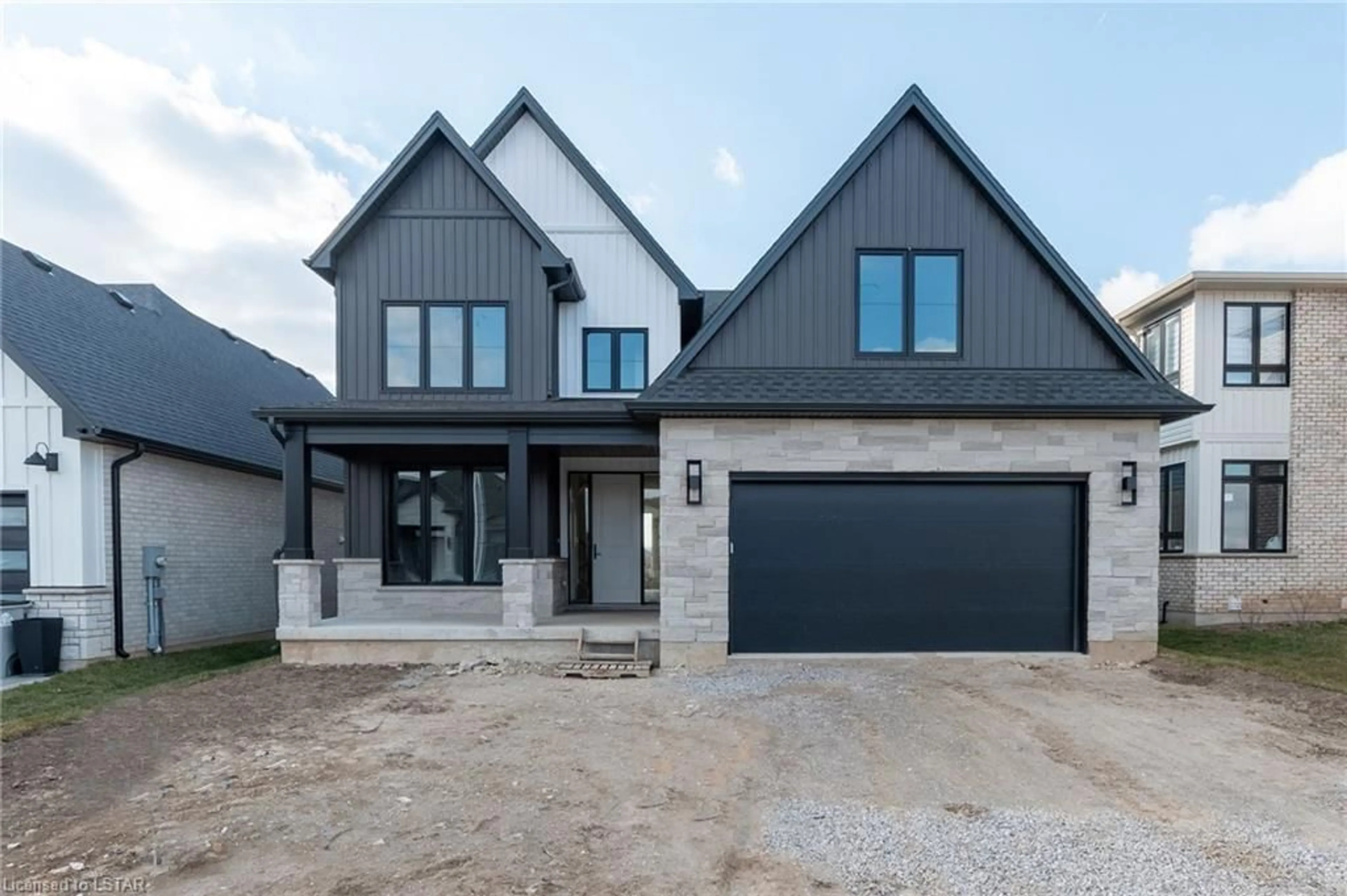 Frontside or backside of a home for 53 Briscoe Cres, Strathroy Ontario N7G 0G3